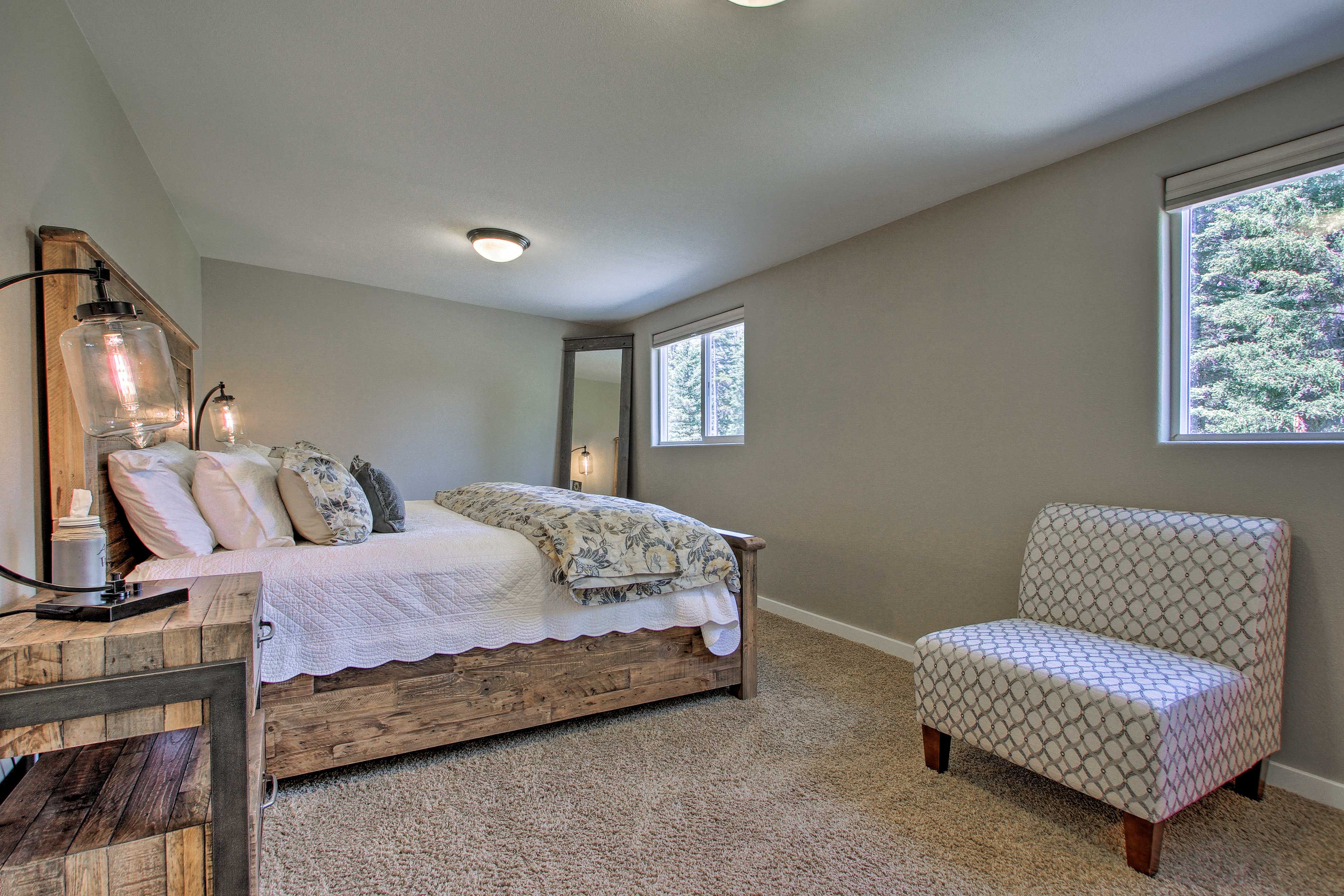 Bedroom 2 | King Bed