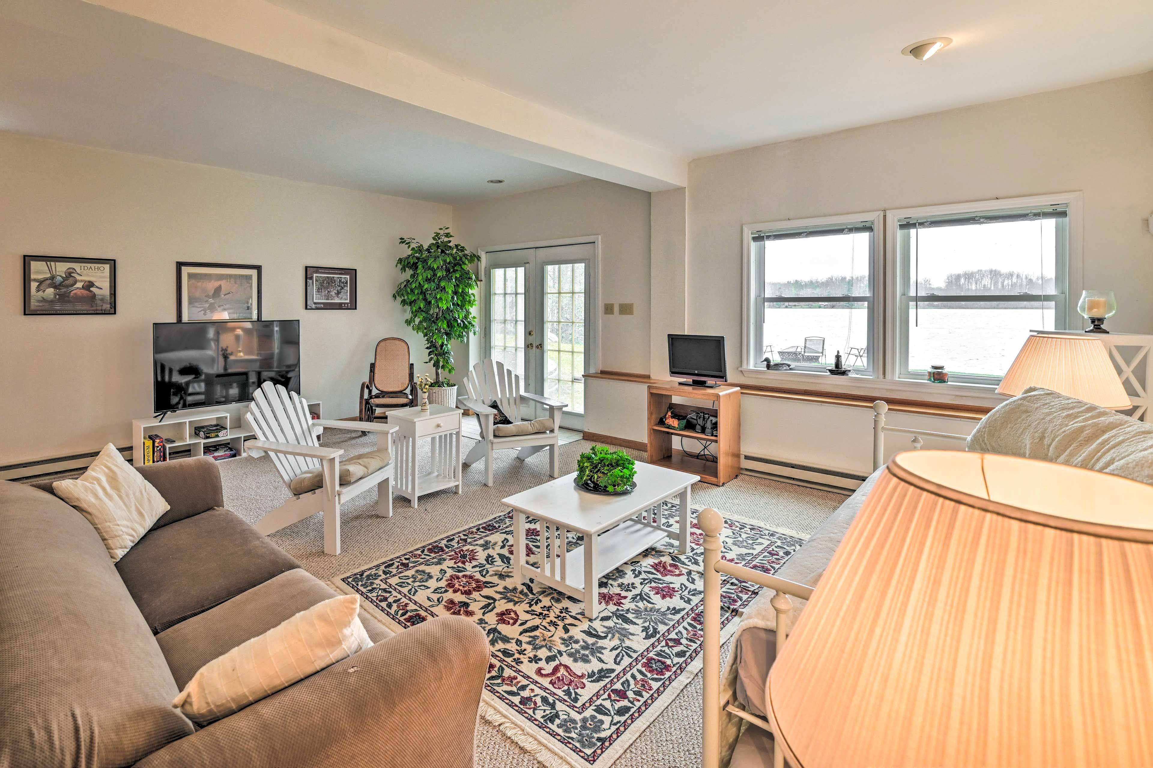 Living Room | Board Games | DVD Player