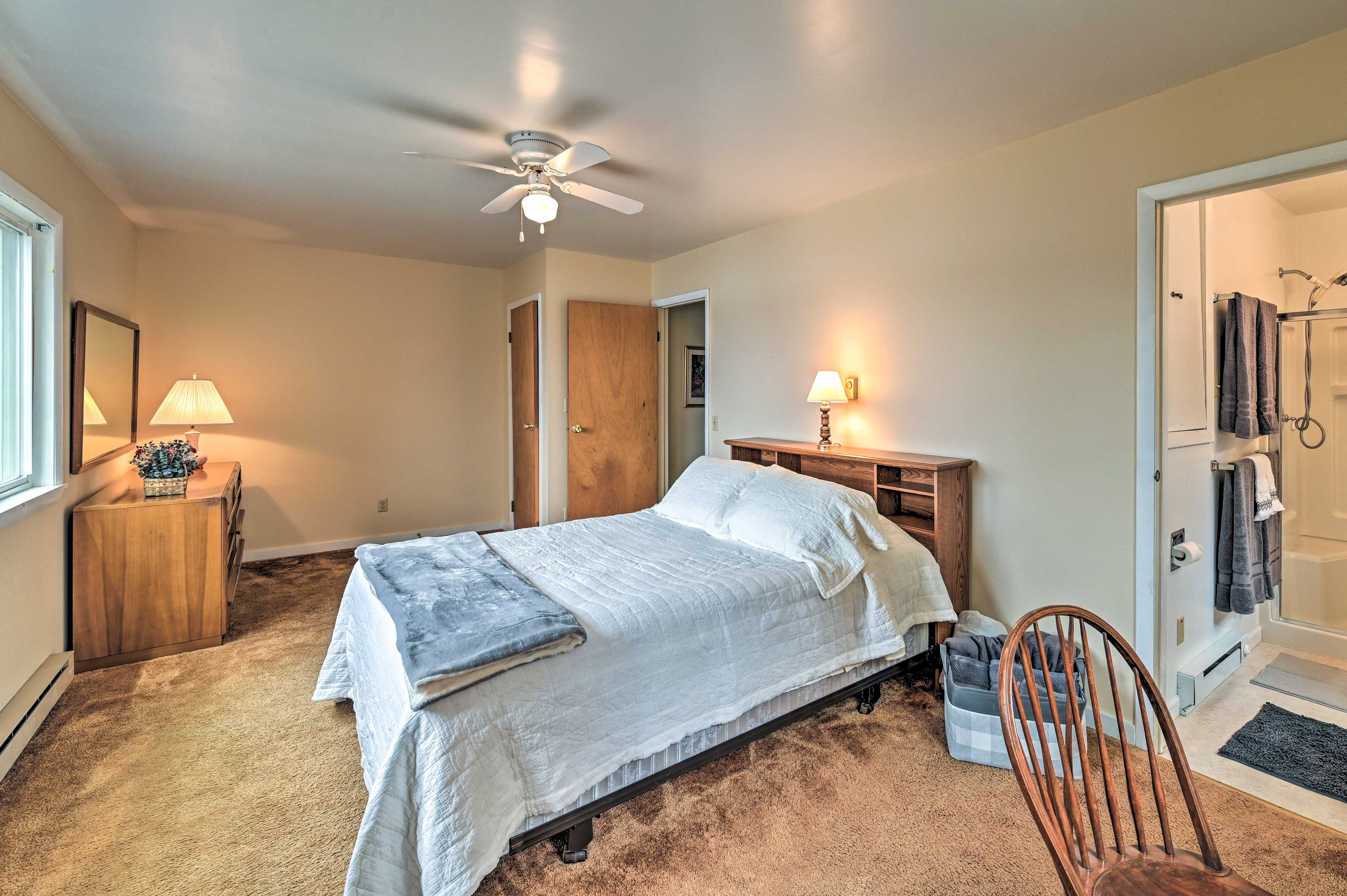Bedroom 1 | Linens Provided | En-Suite Bathroom