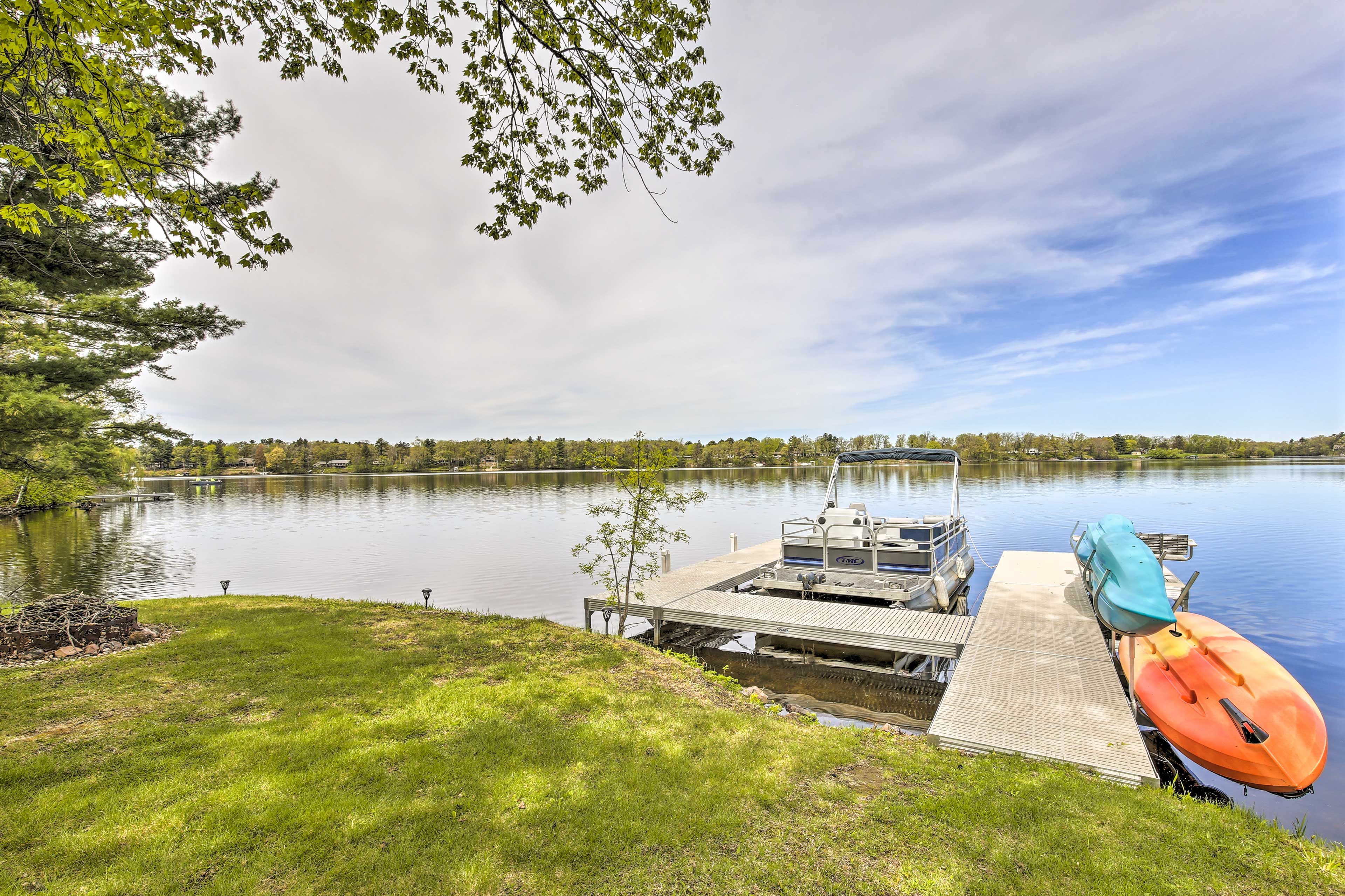 Private Boat Dock | Rice Lake On-Site | Paddleboat & Kayaks (Addt'l Fee)