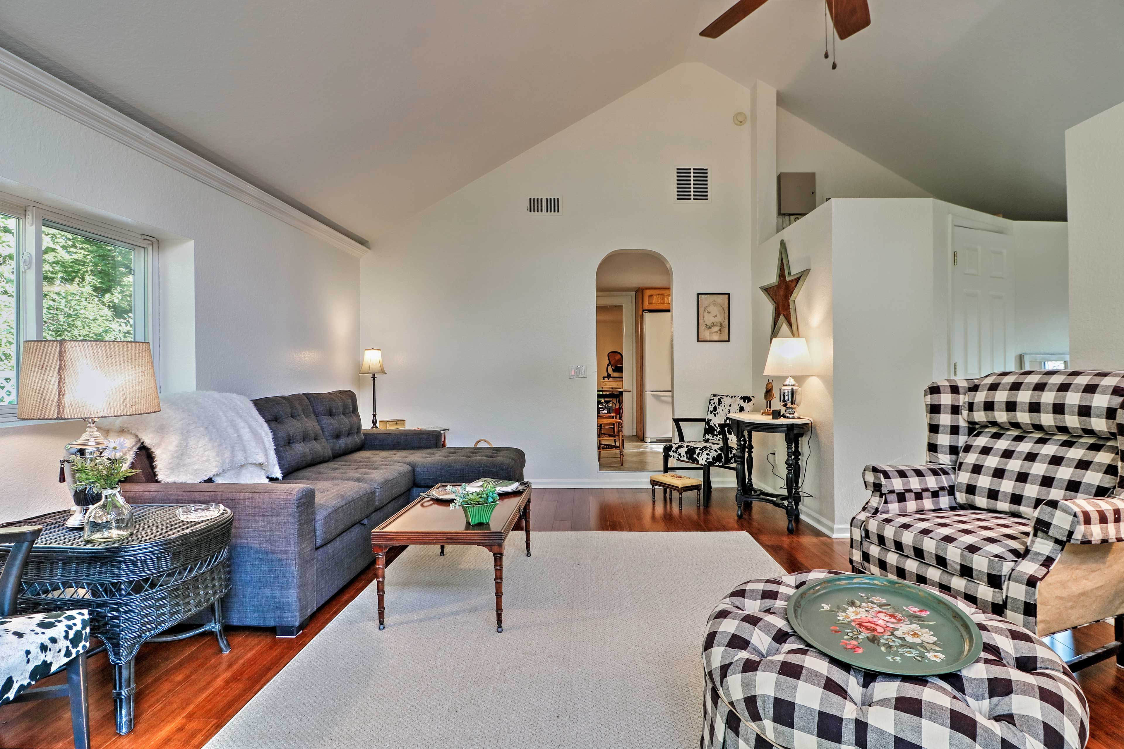 Additional Living Area | Sleeper Sofa