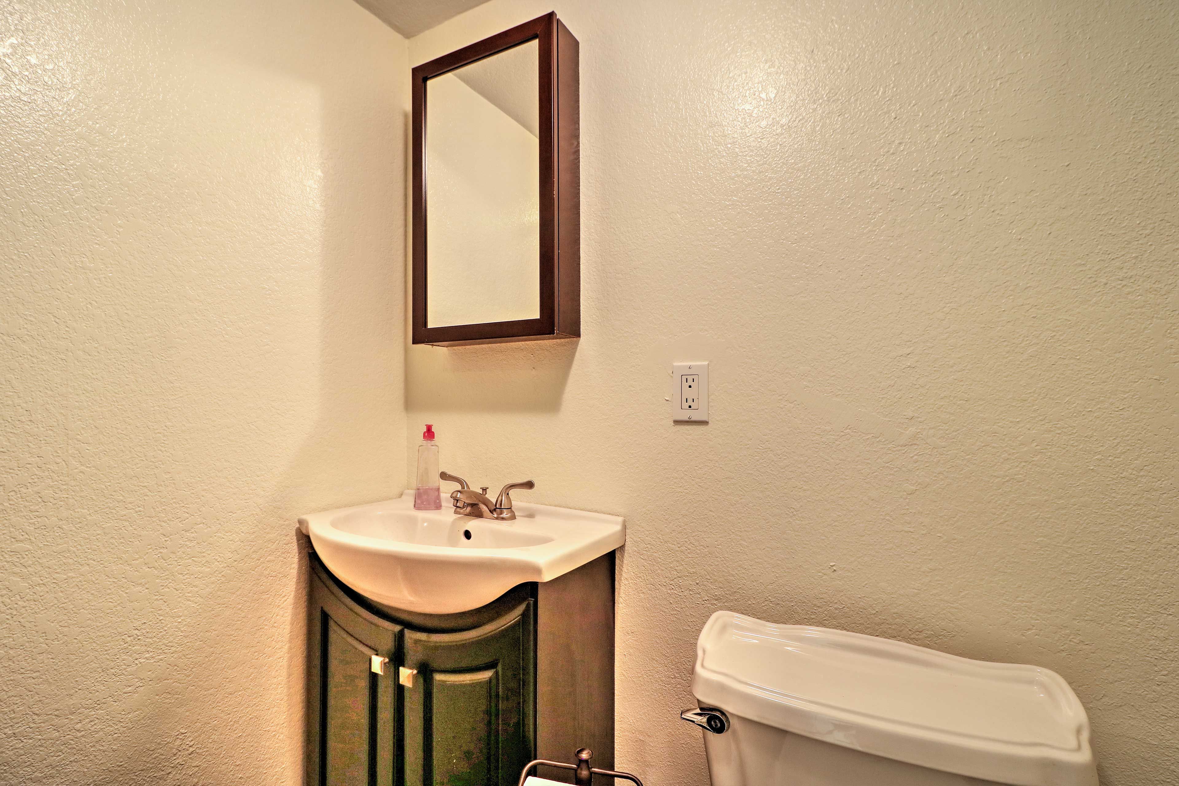 Bunkhouse Bathroom