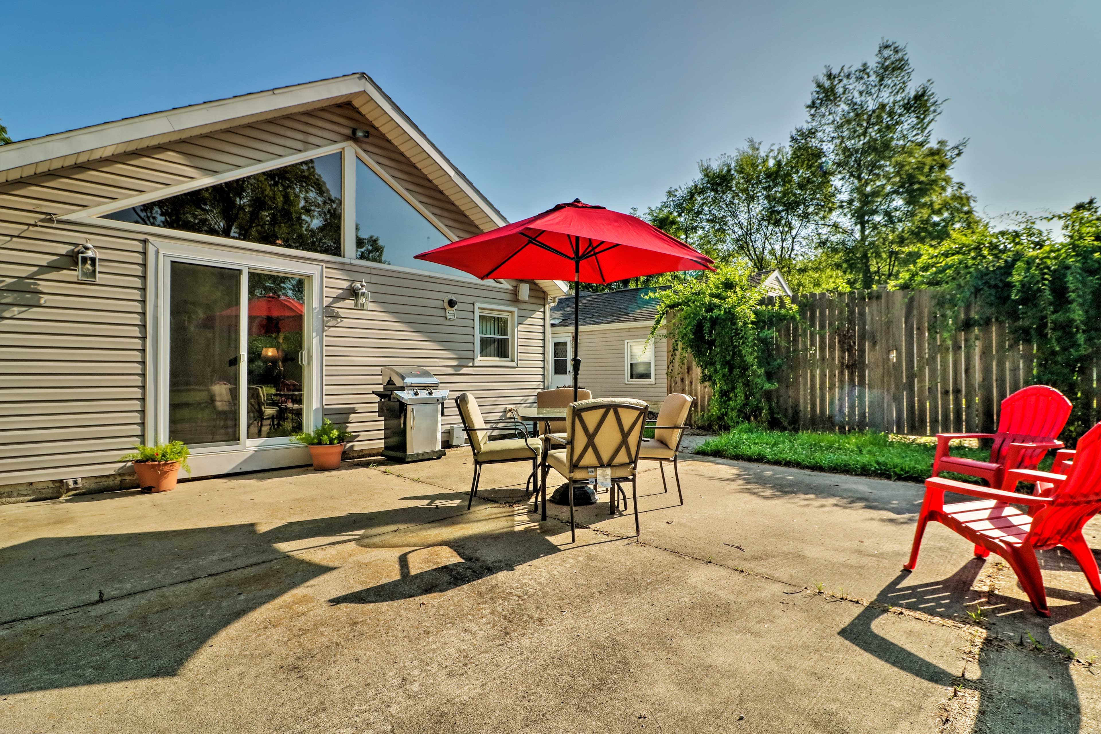 Paved Patio | Outdoor Dining | Gas Grill