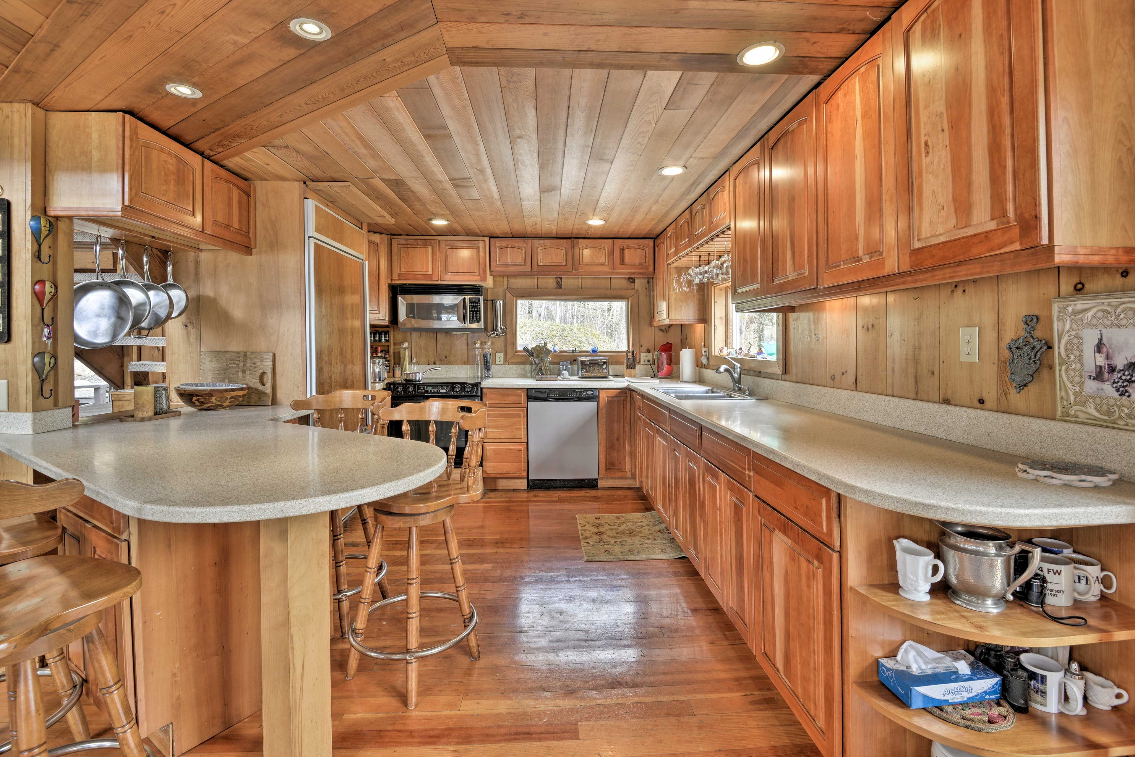 Kitchen | Cooking Basics | Island Seating