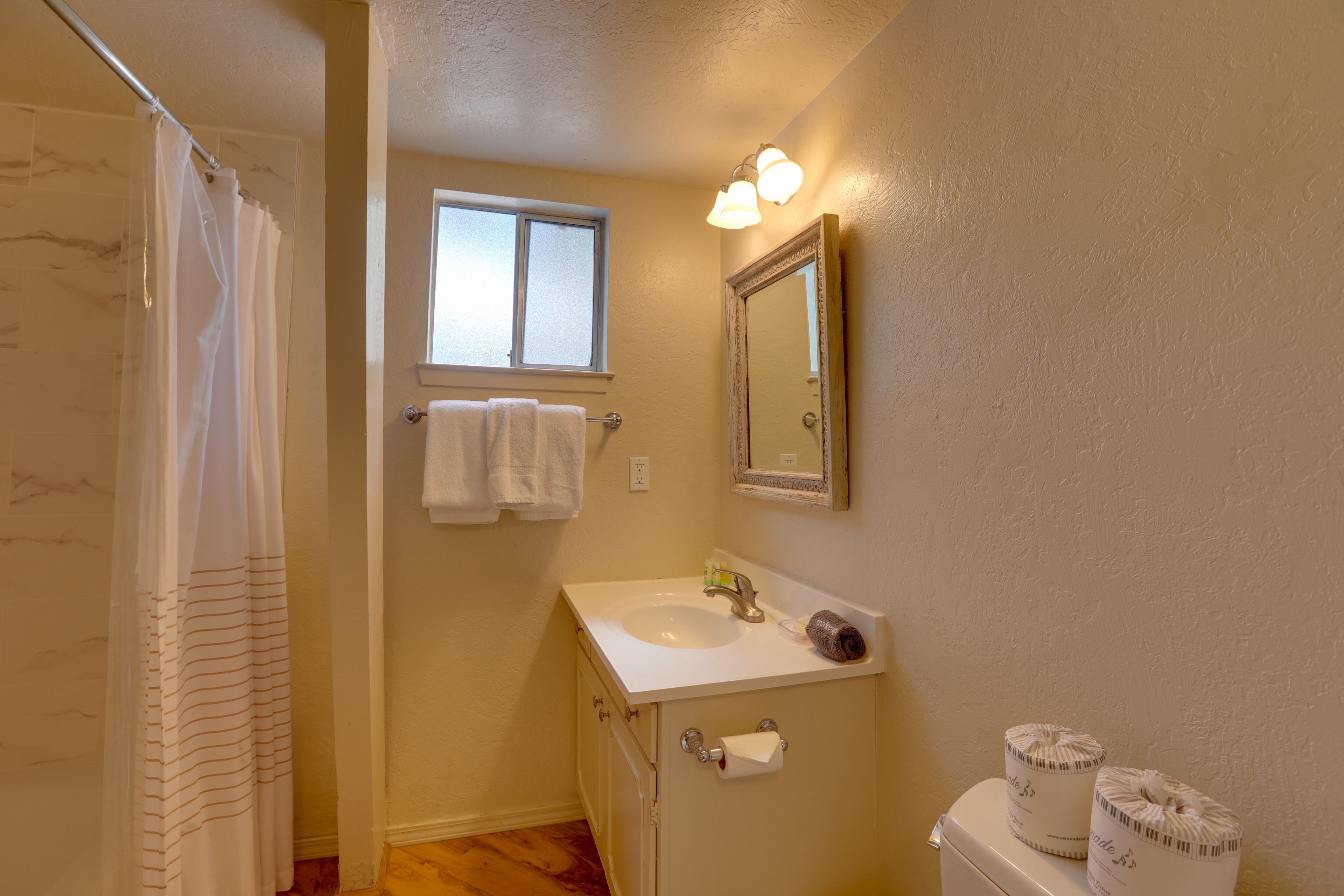 Full Bathroom | Towels & Linens Provided