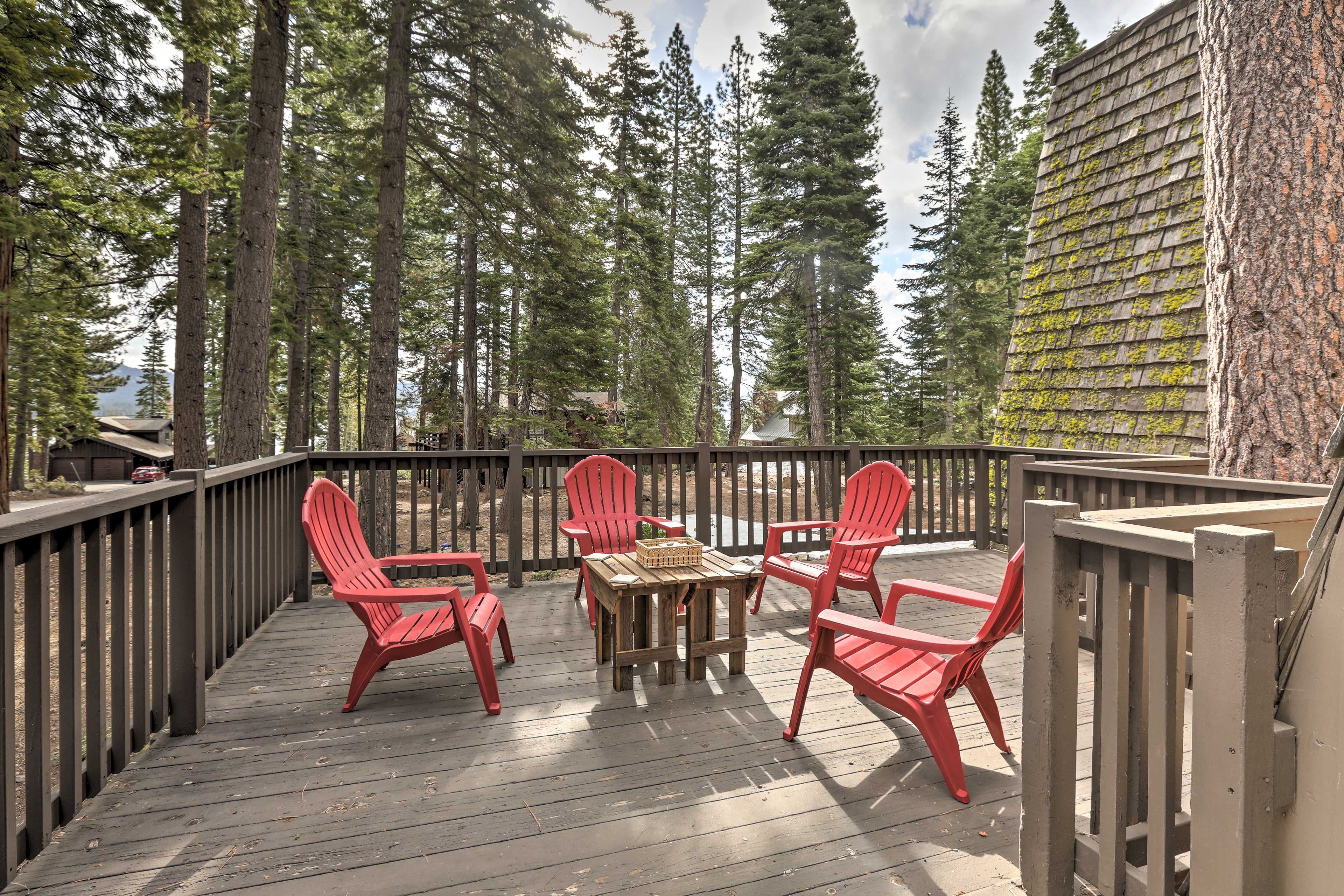 Deck w/ Seating | Forest Surroundings