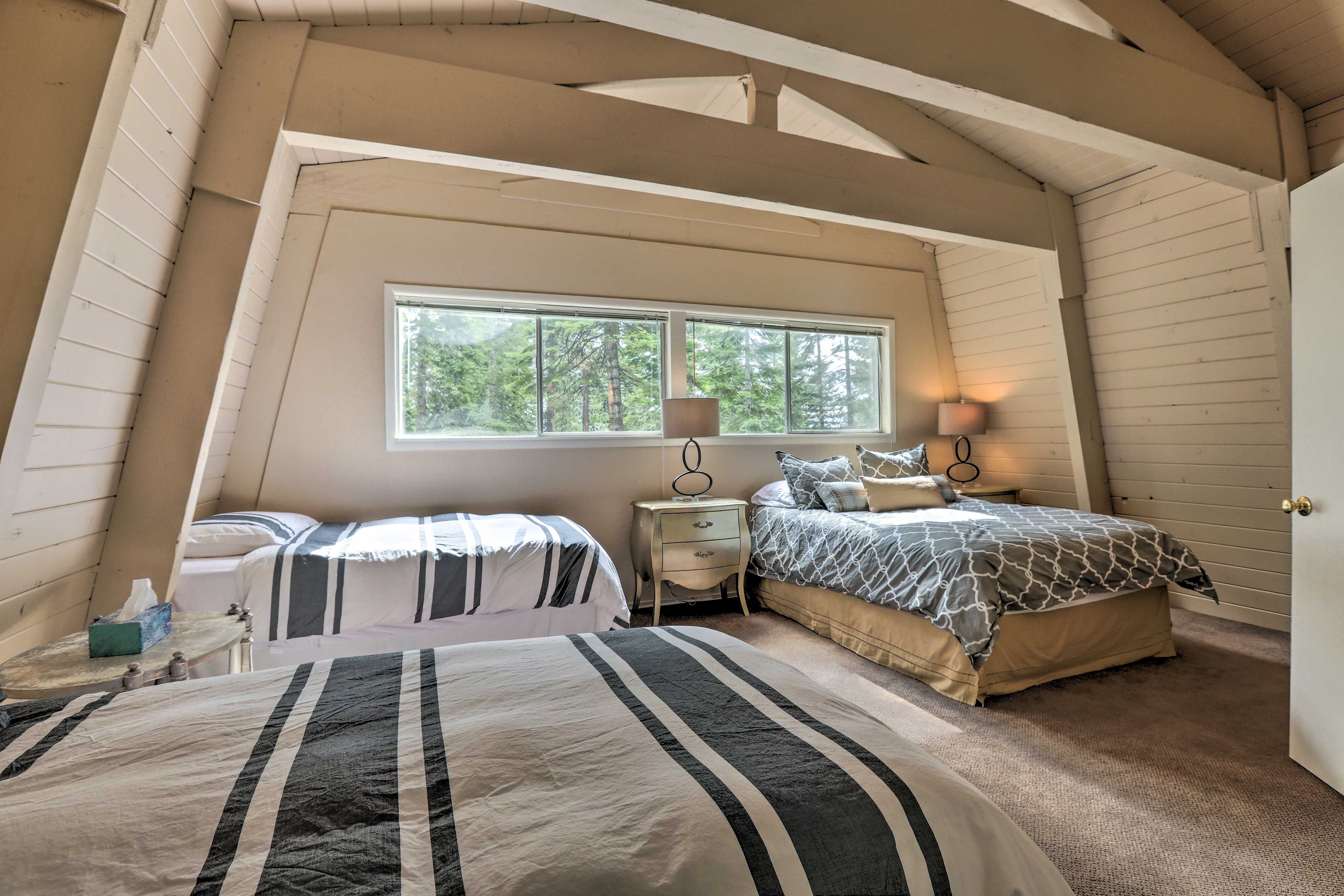 Bedroom 3 | Queen Bed, 2 Twin Beds