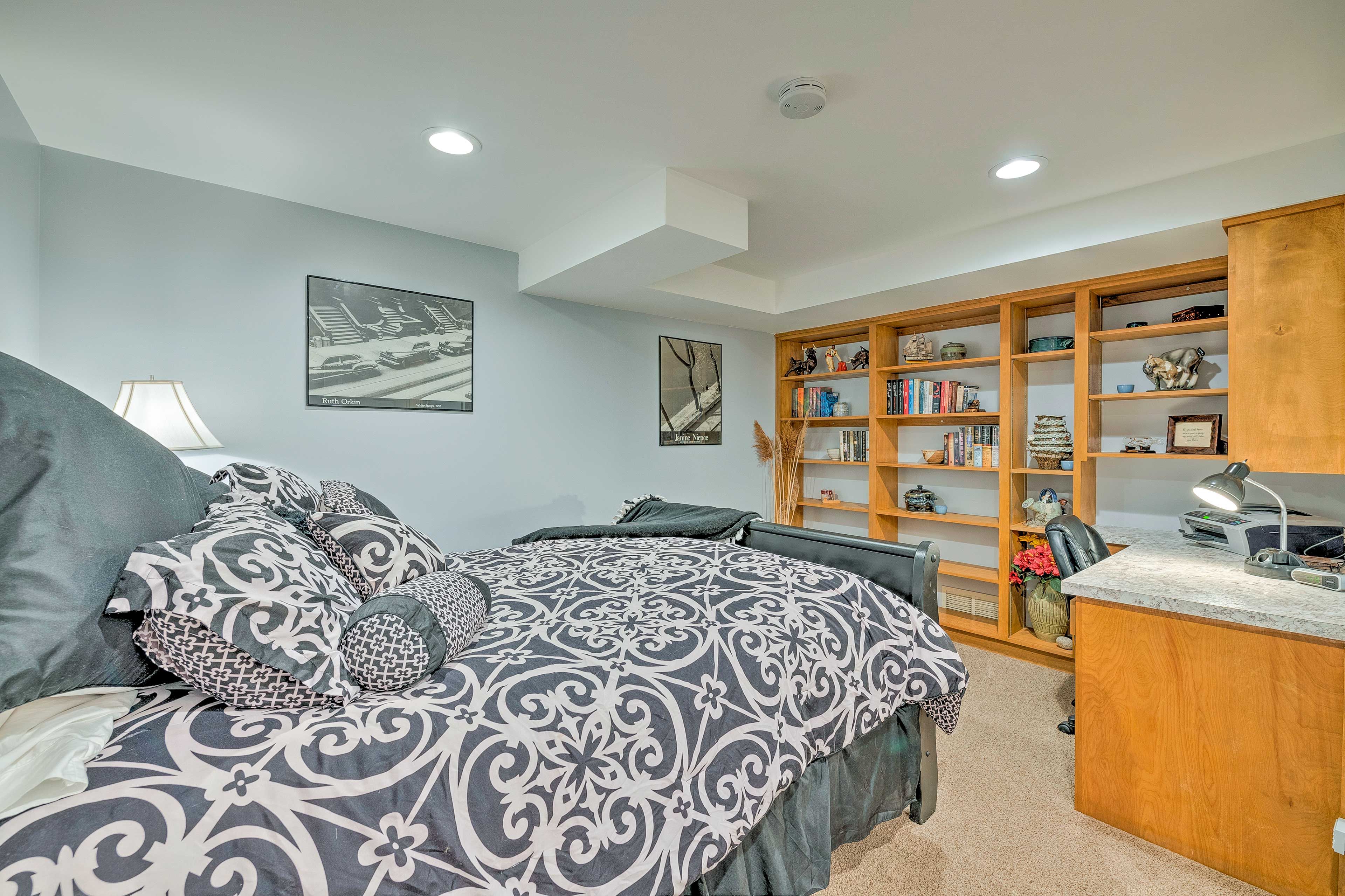 Bedroom 3 | Queen Bed