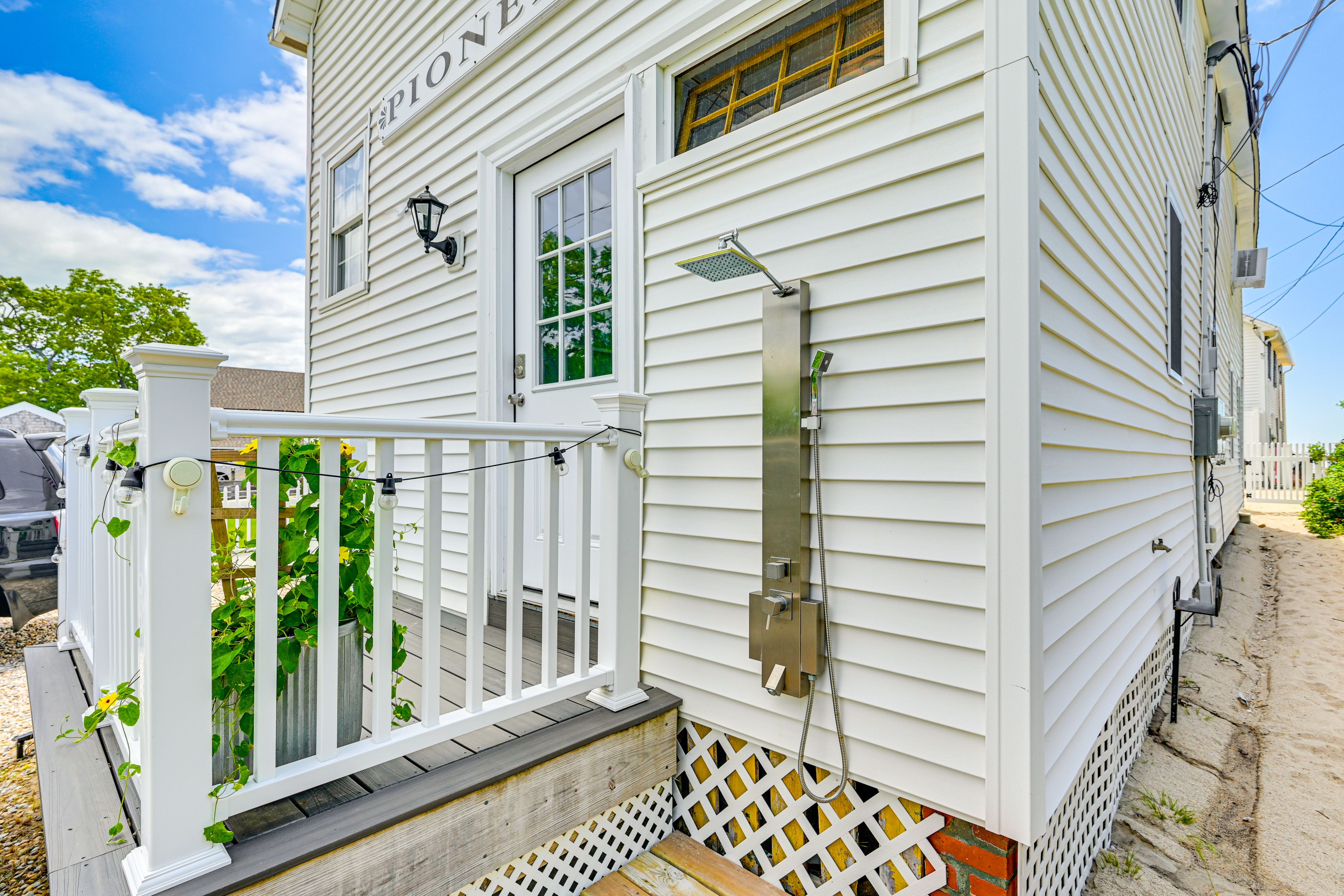 Front Entry | Outdoor Shower