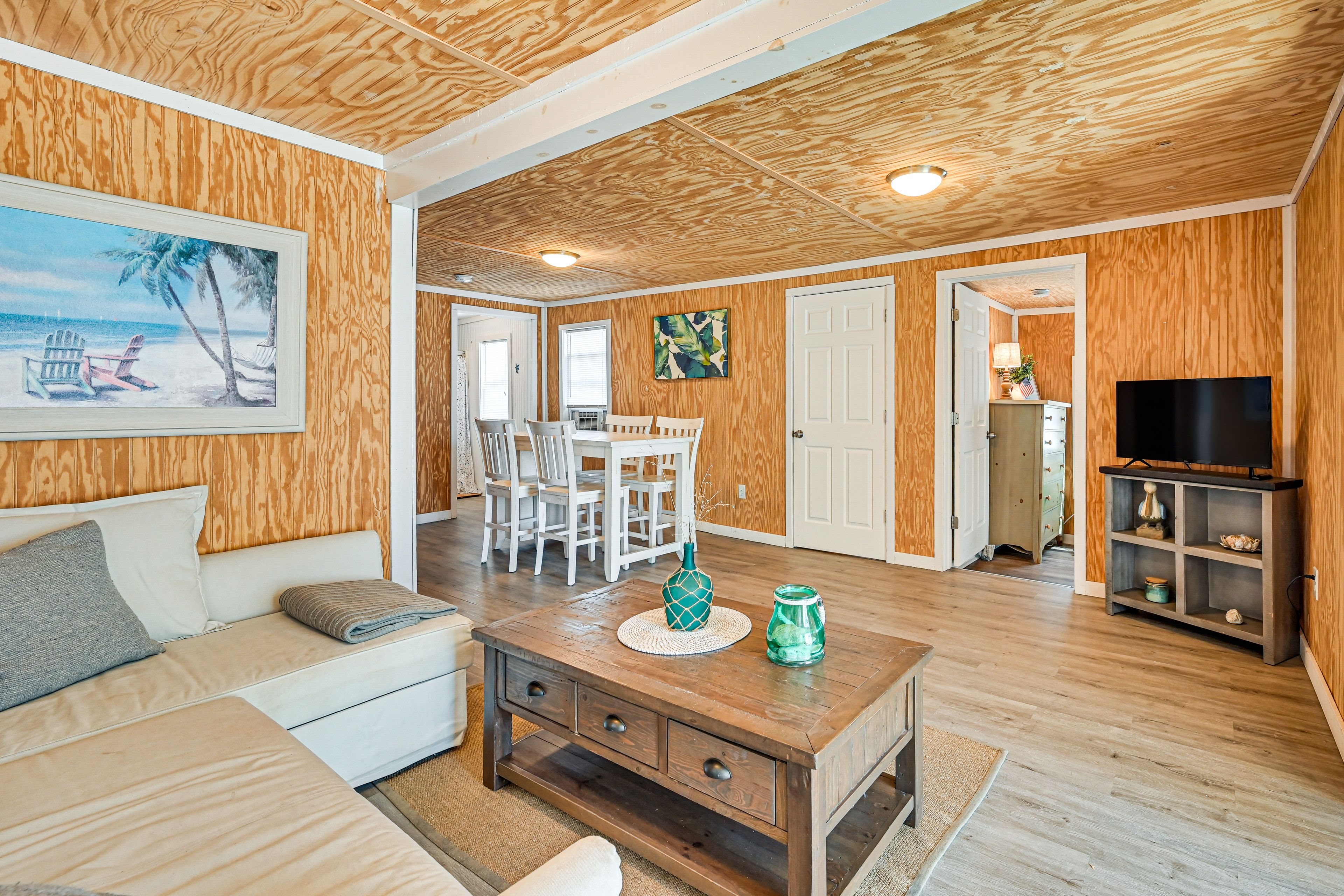 Old Lyme Vacation Rental | 3BR | 1BA | 860 Sq Ft | Stairs Required