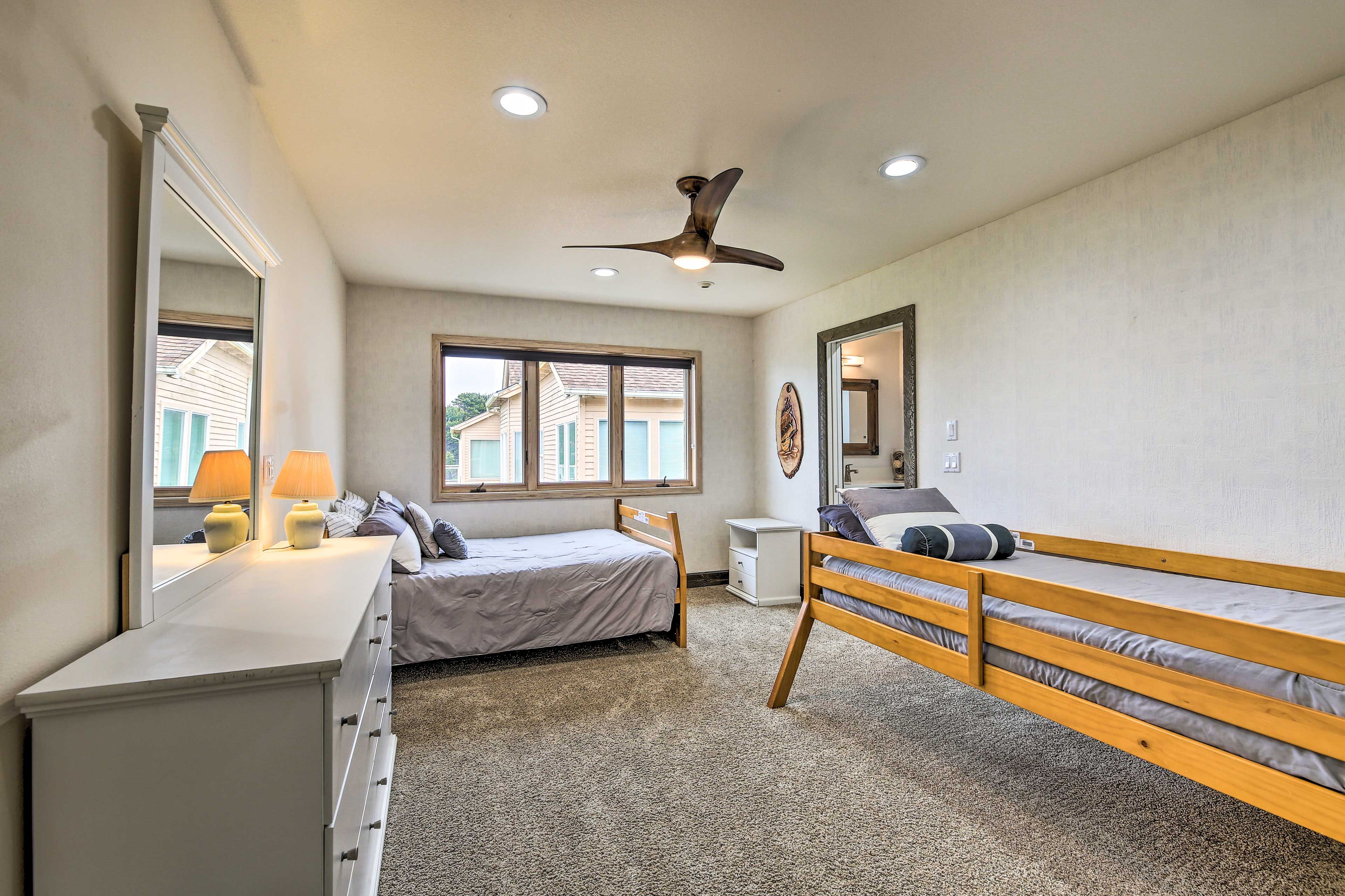 Bedroom 7 | Full Bed | Twin Bed