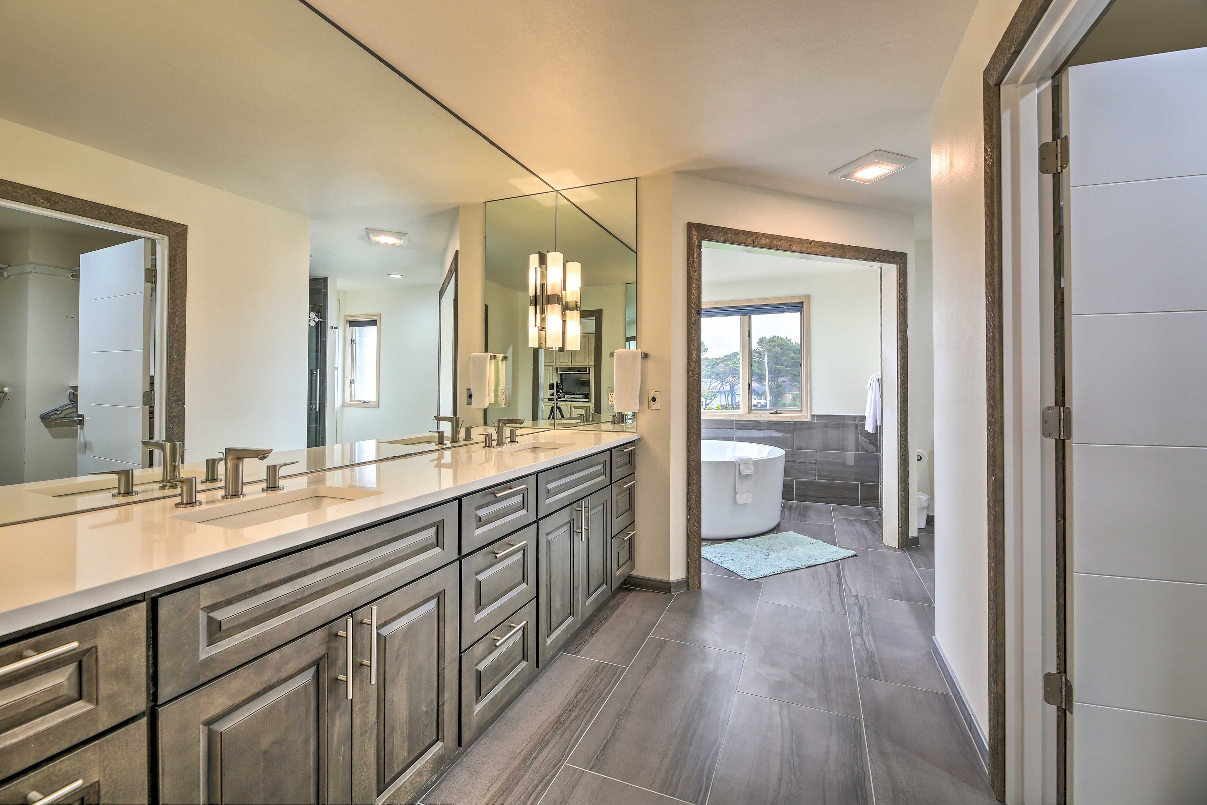 En-Suite Bathroom | Complimentary Toiletries