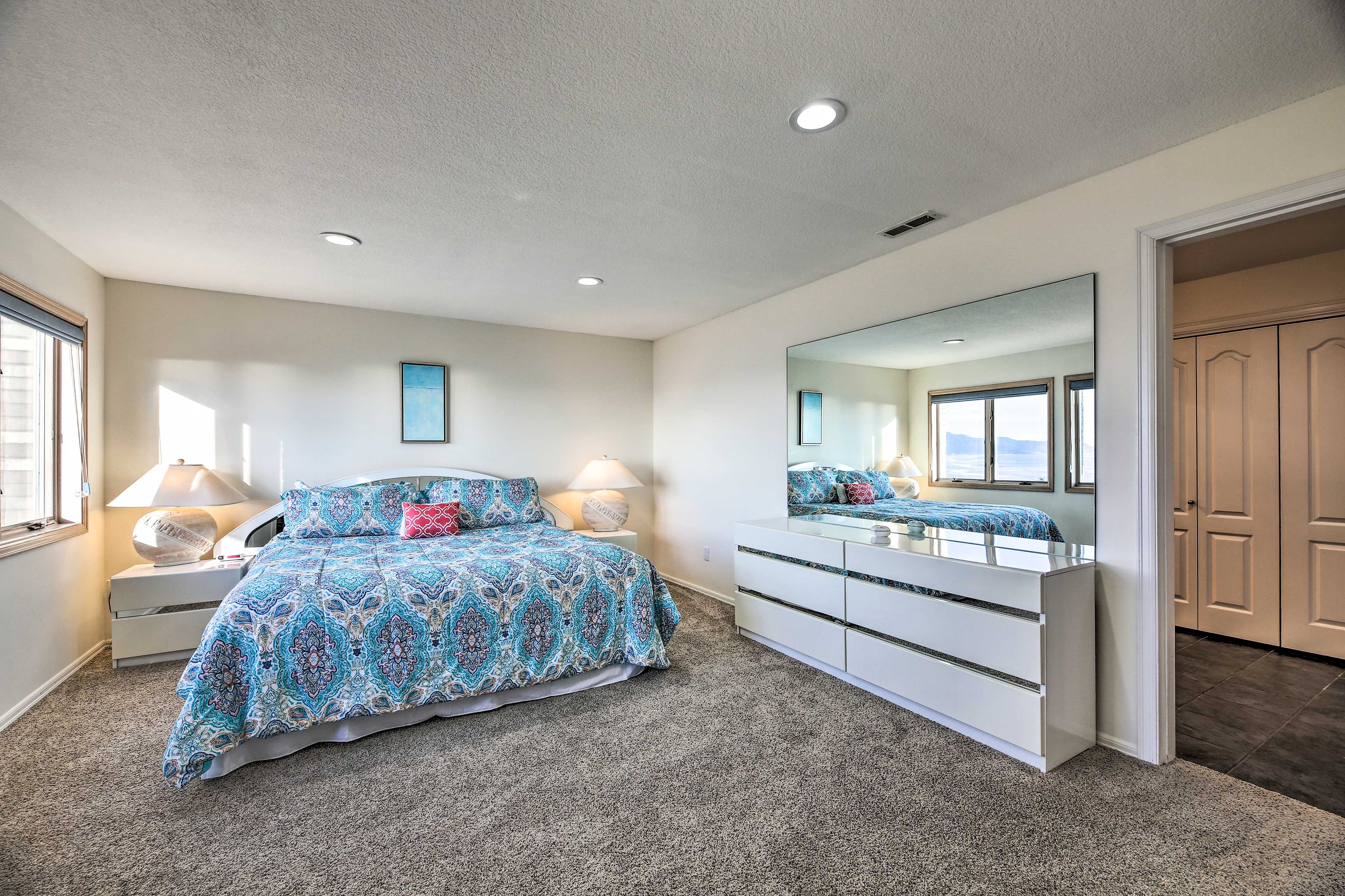 Bedroom 4 | King Bed