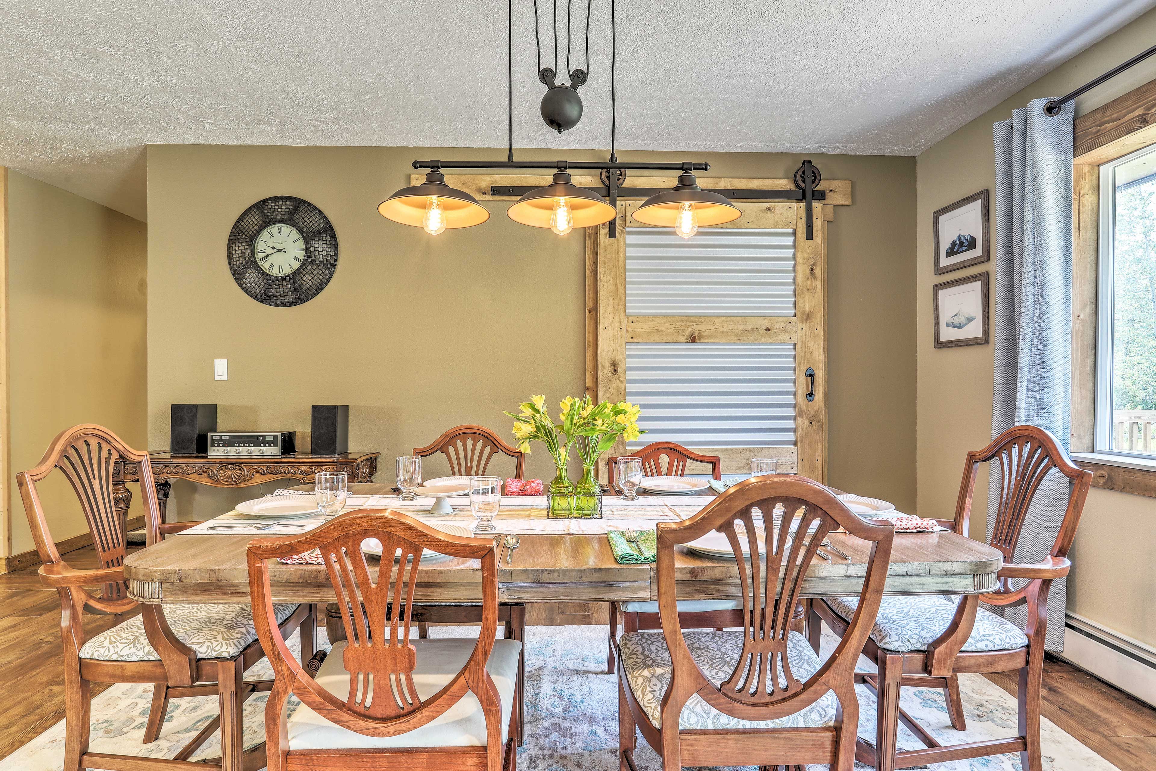 Pull up a seat to the wooden dining table for 6.