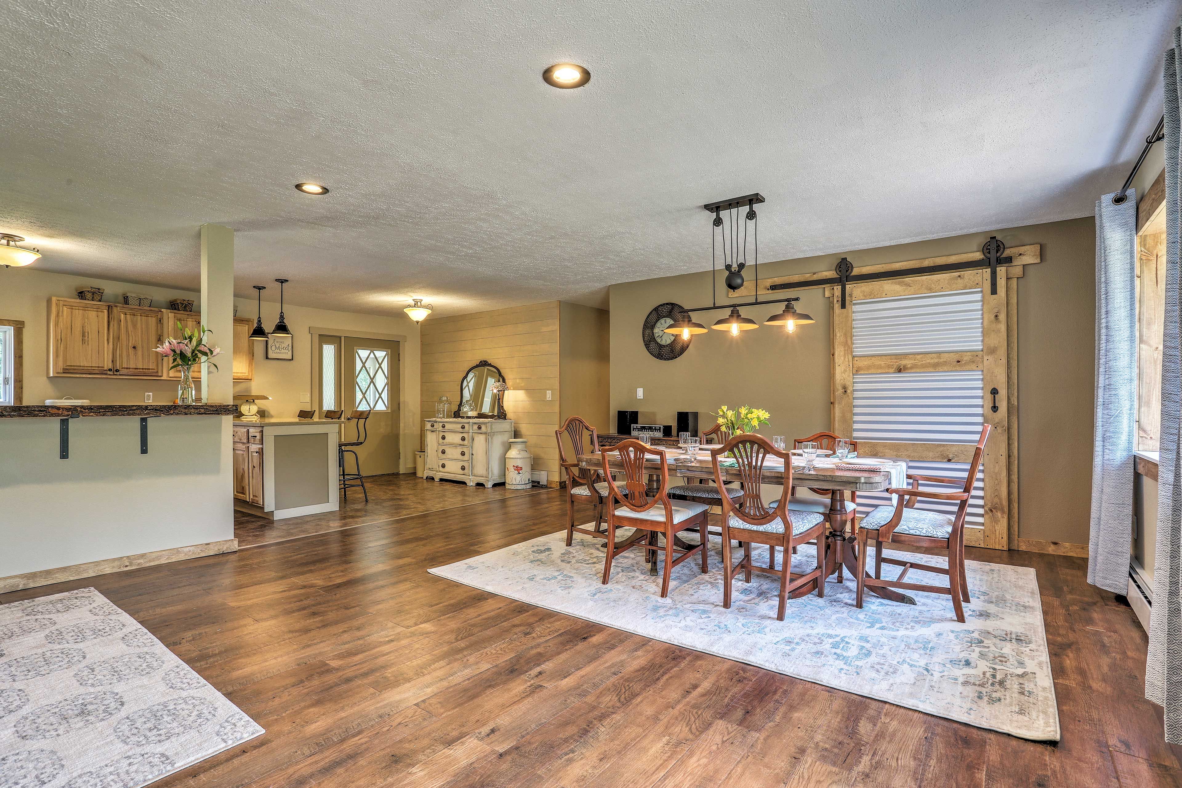 Modern style meets rustic cabin charm.