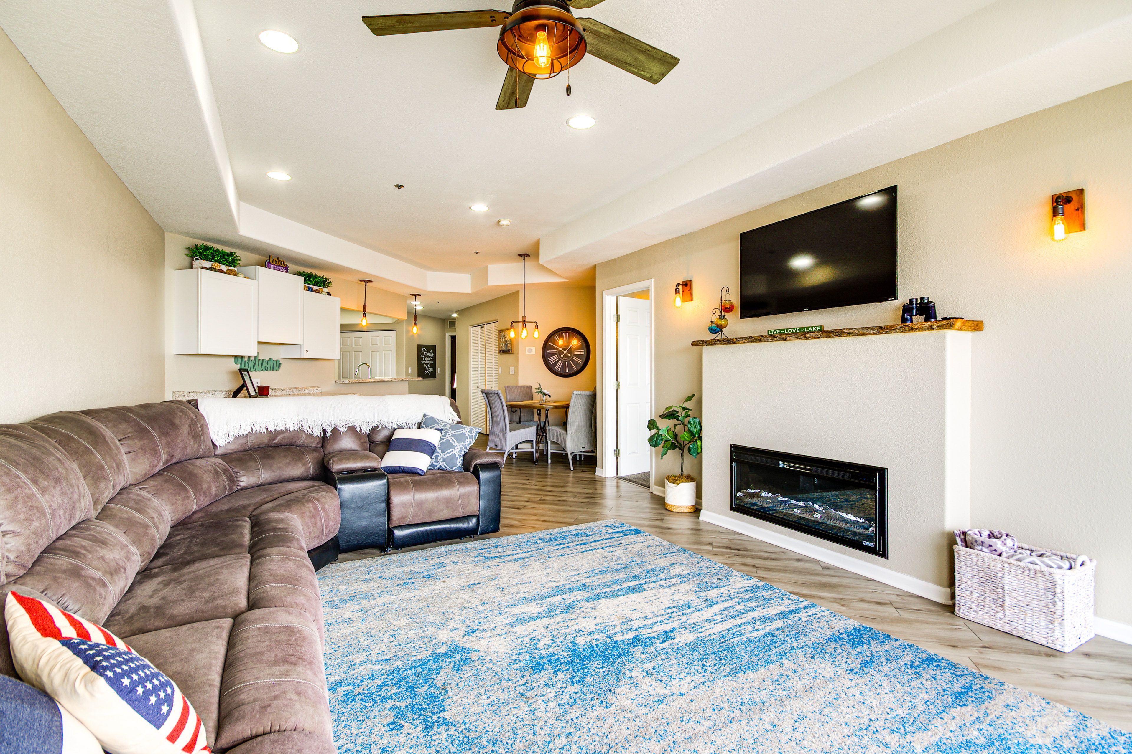 Lake Ozark Vacation Rental | 2BR | 2BA | 1,200 Sq Ft | Stairs to Enter