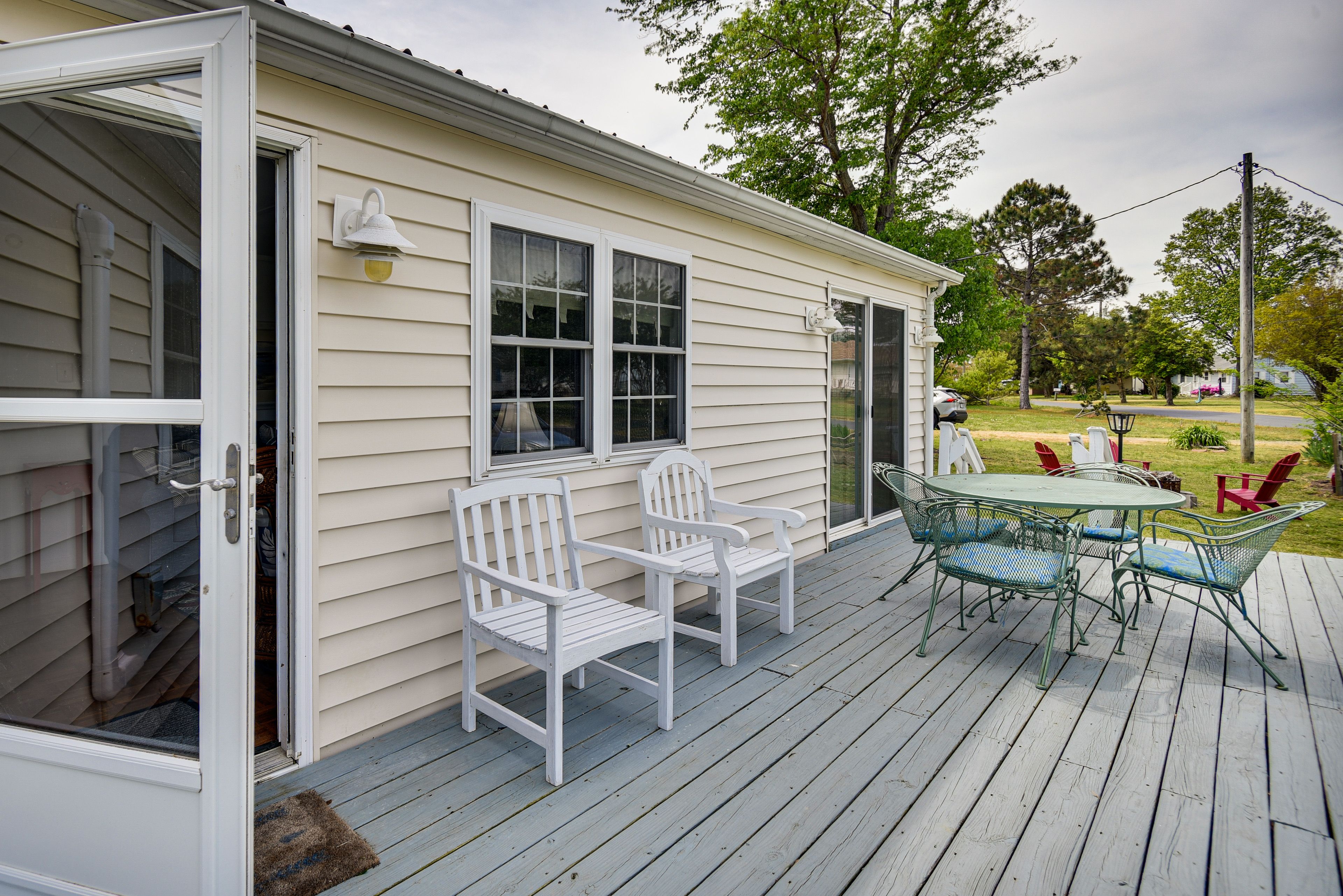 Furnished Deck