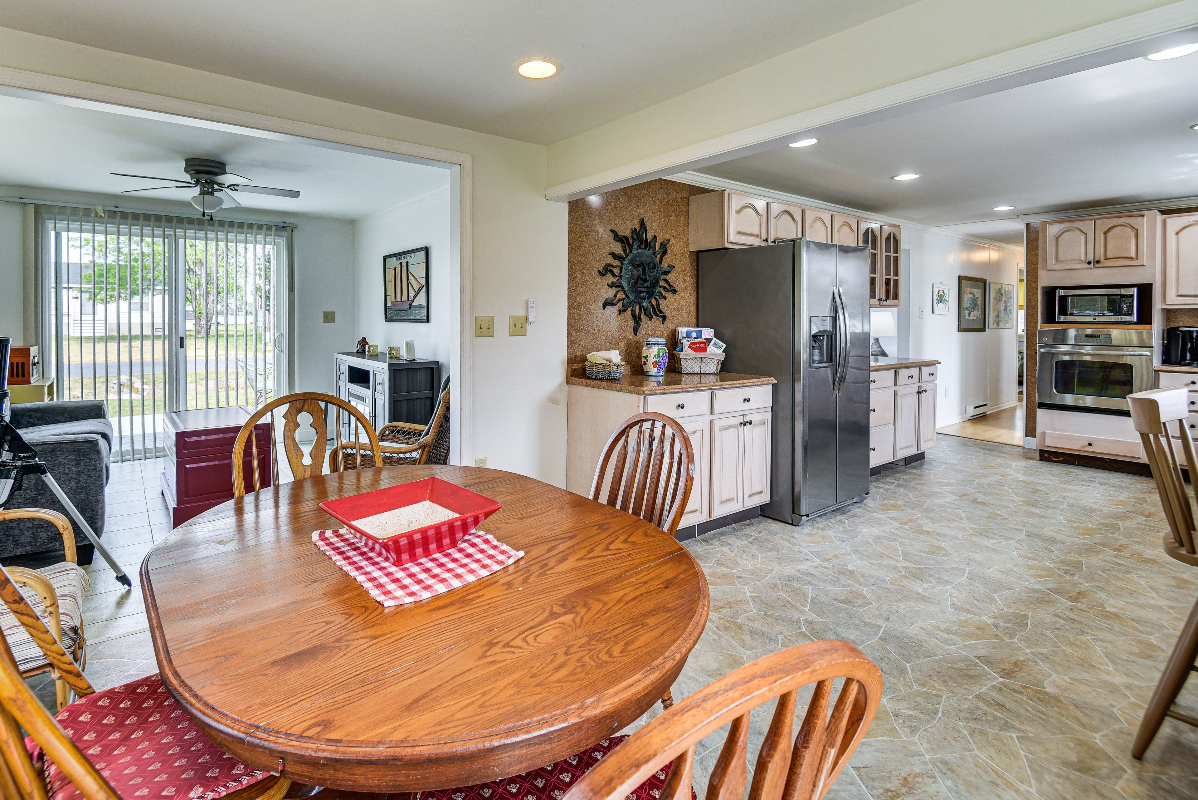 Dining Space | Dishware/Flatware