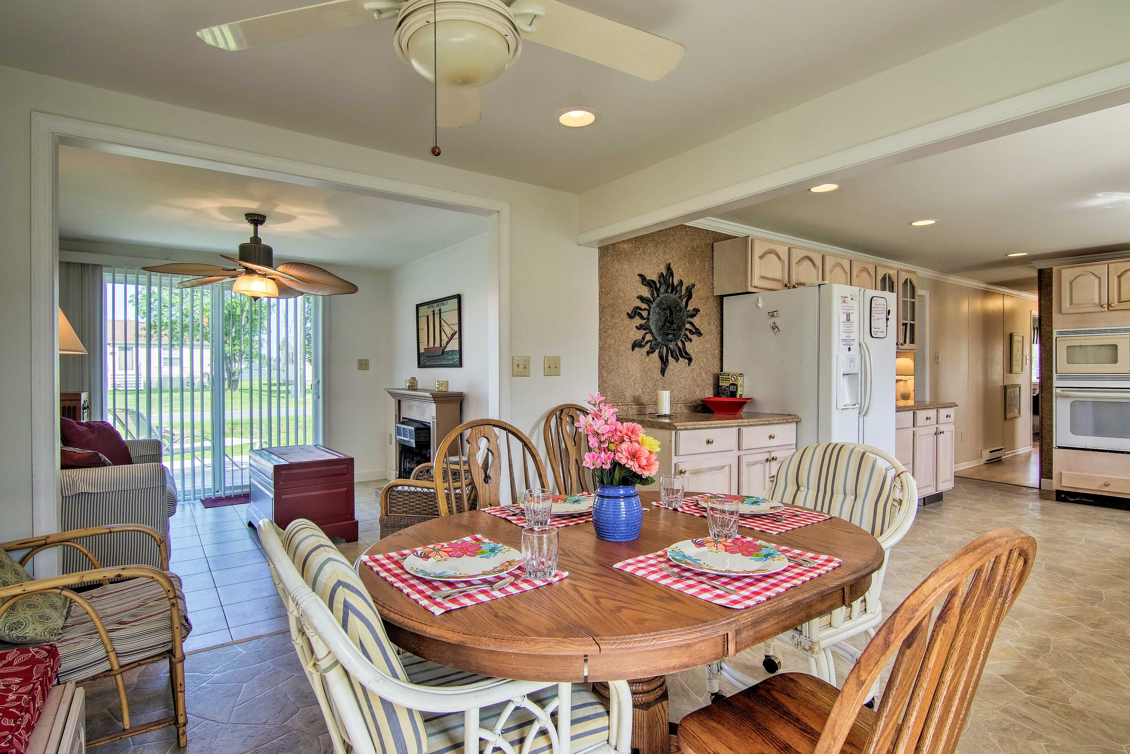 Dining Space | Dishware/Flatware