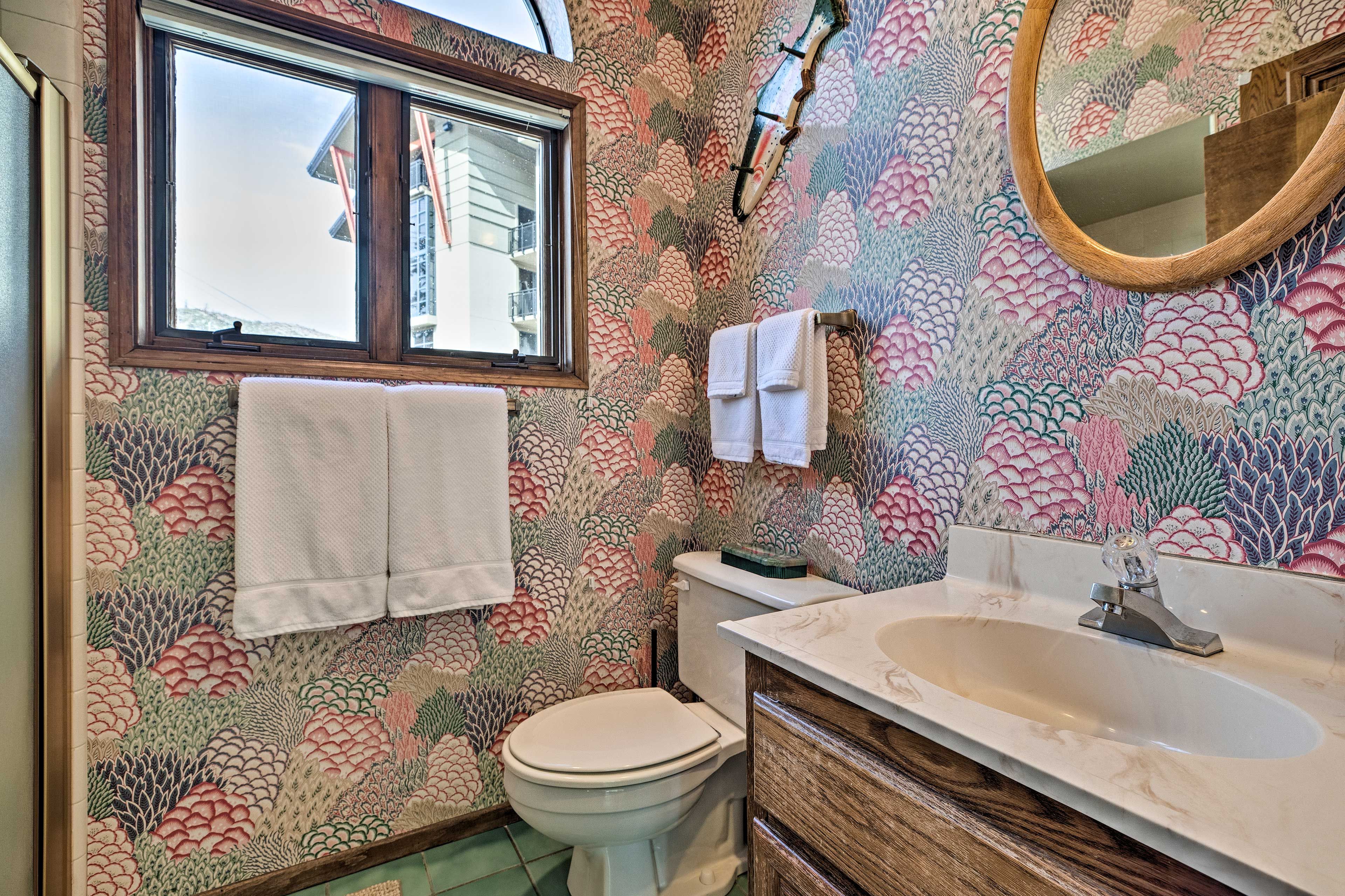 Freshen up before dinner.