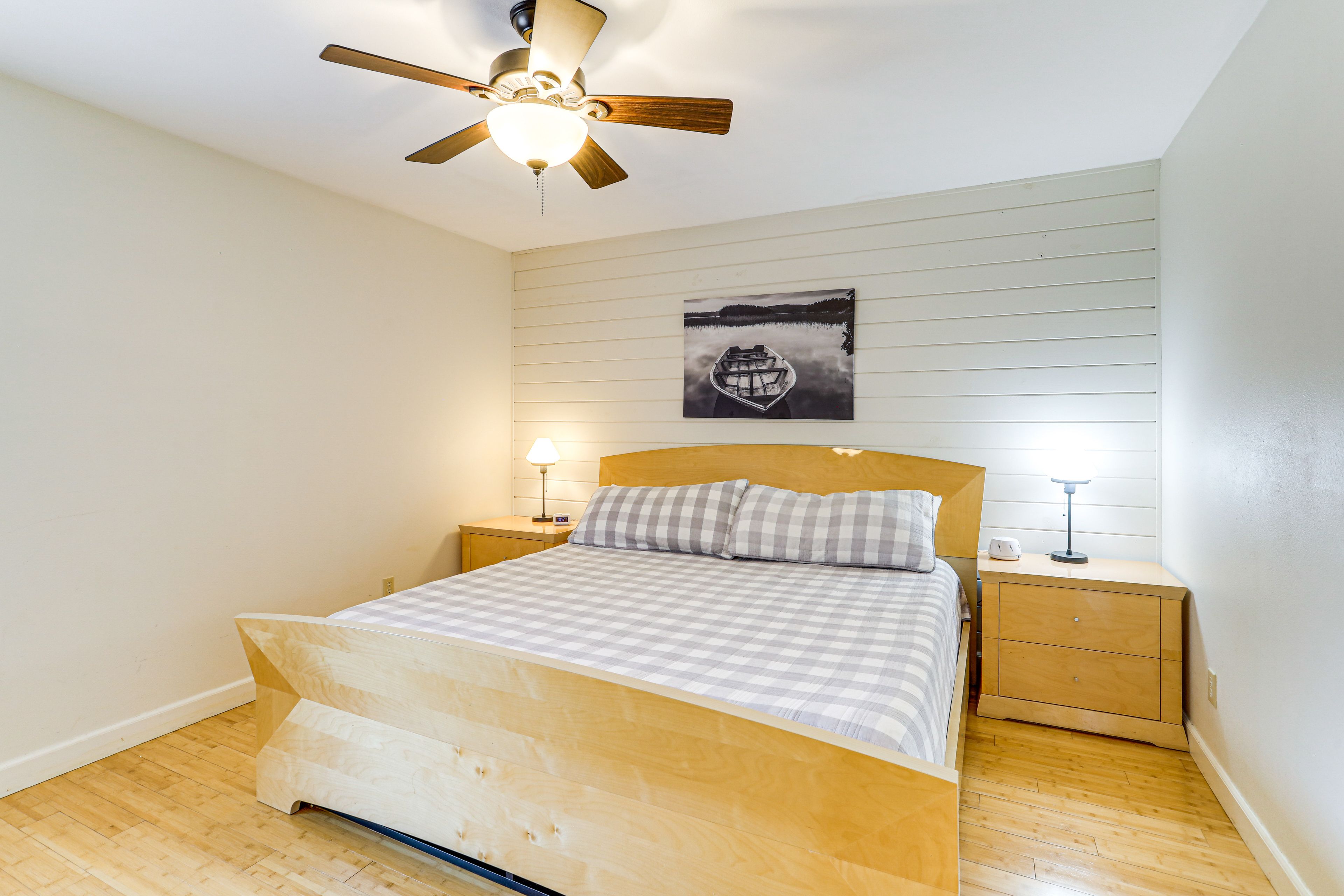 Bedroom 2 | King Bed