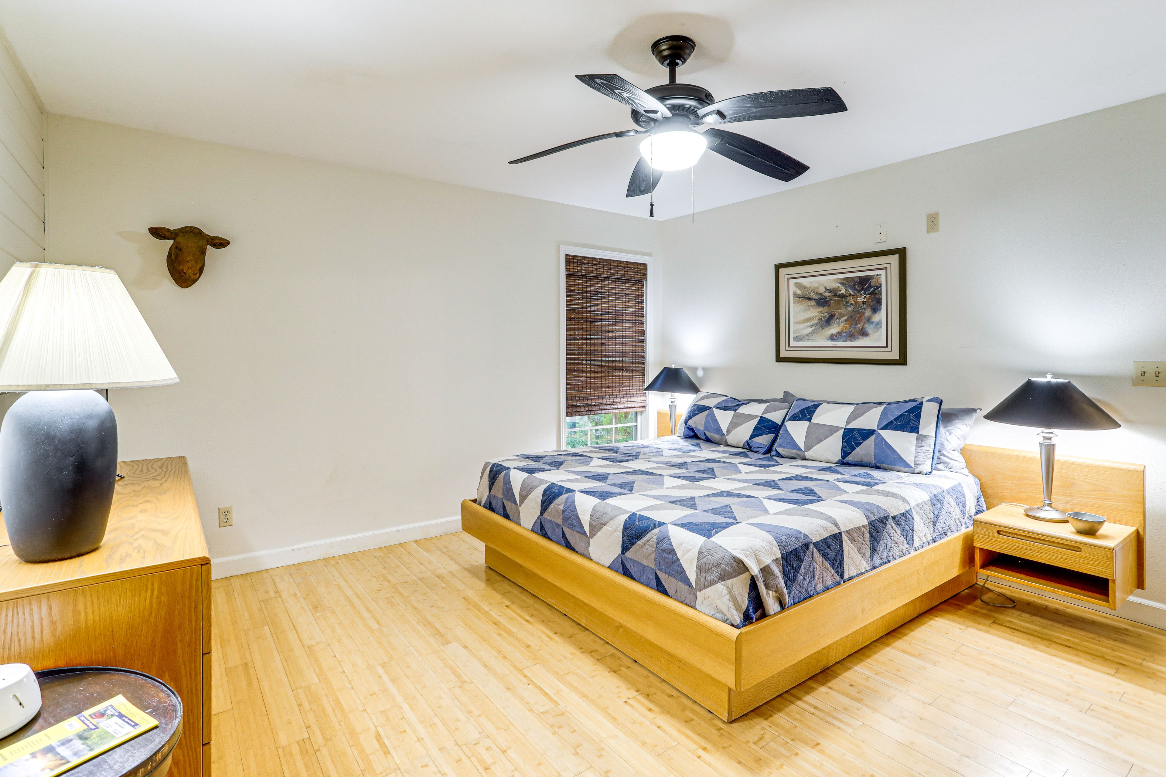 Bedroom 1 | King Bed | Linens Provided