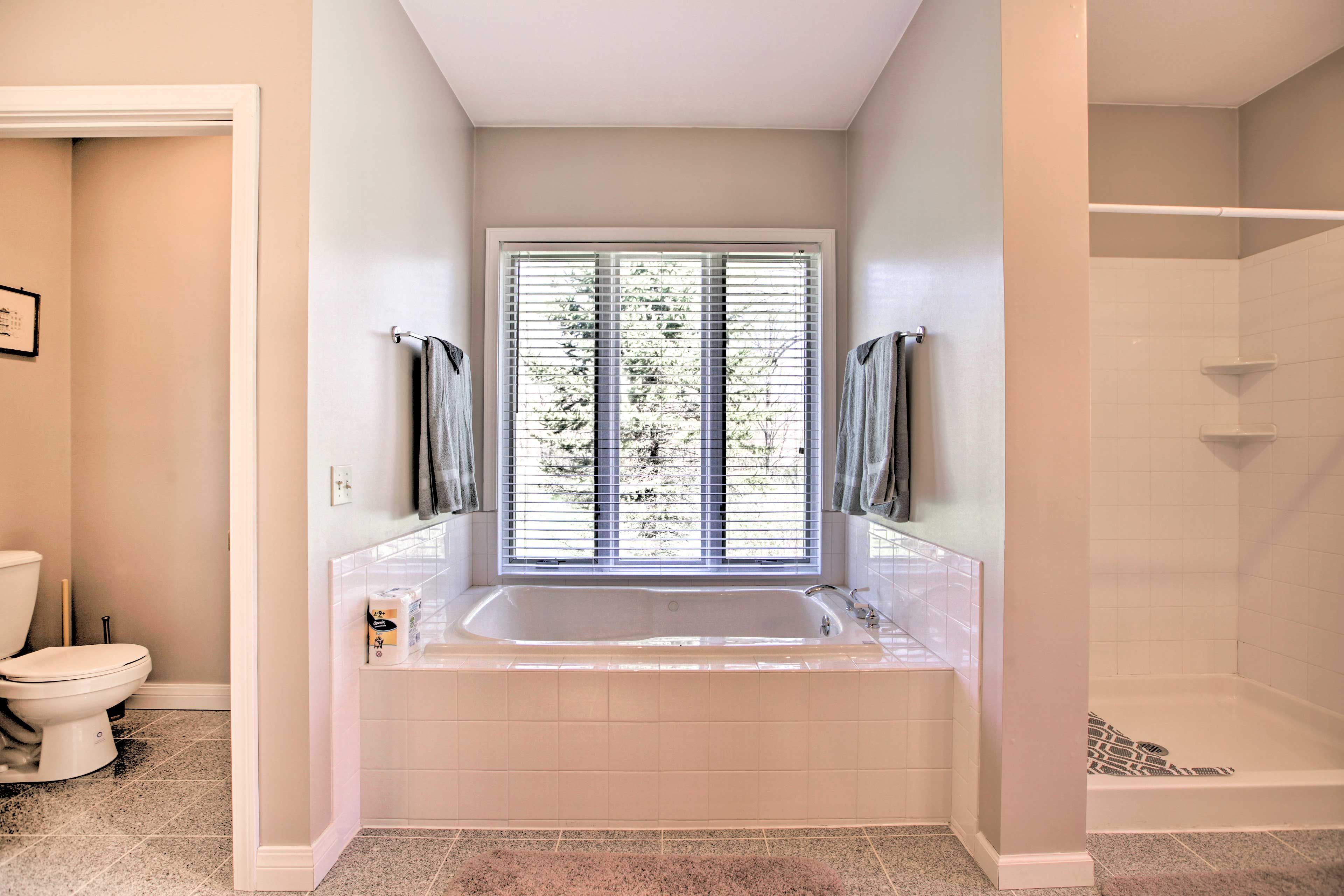 En-Suite Bathroom | Towels Provided
