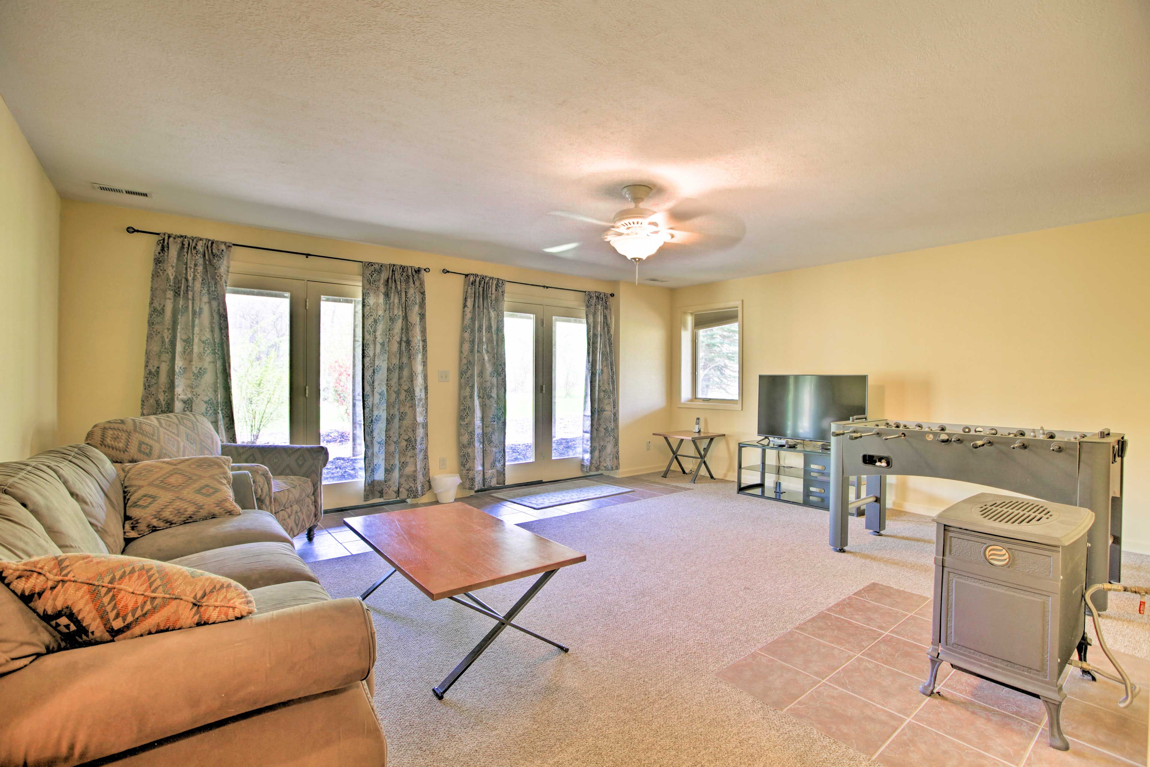 Game Room | Smart TV | Foosball Table | Electric Fireplace