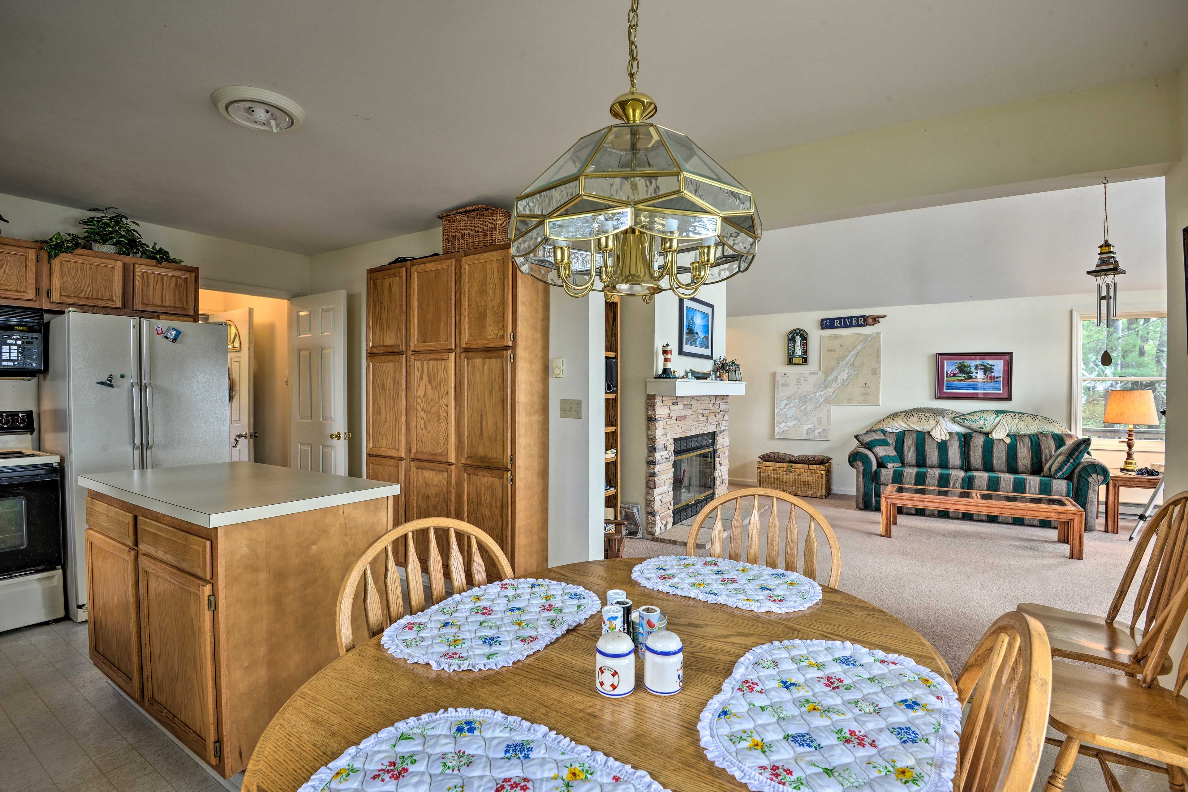 Dining Space | Dishware/Flatware
