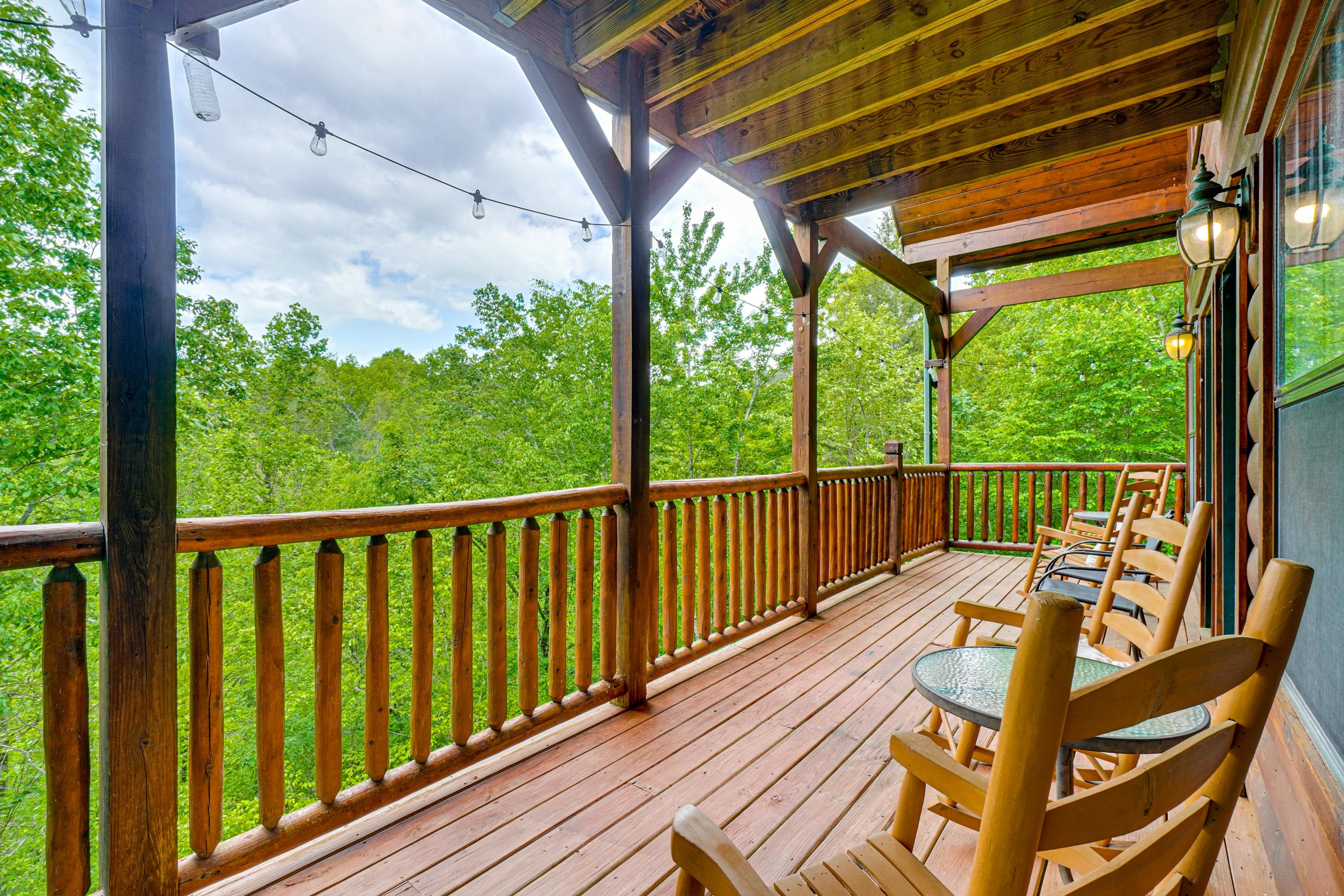 Wraparound Deck | Outdoor Dining | Views
