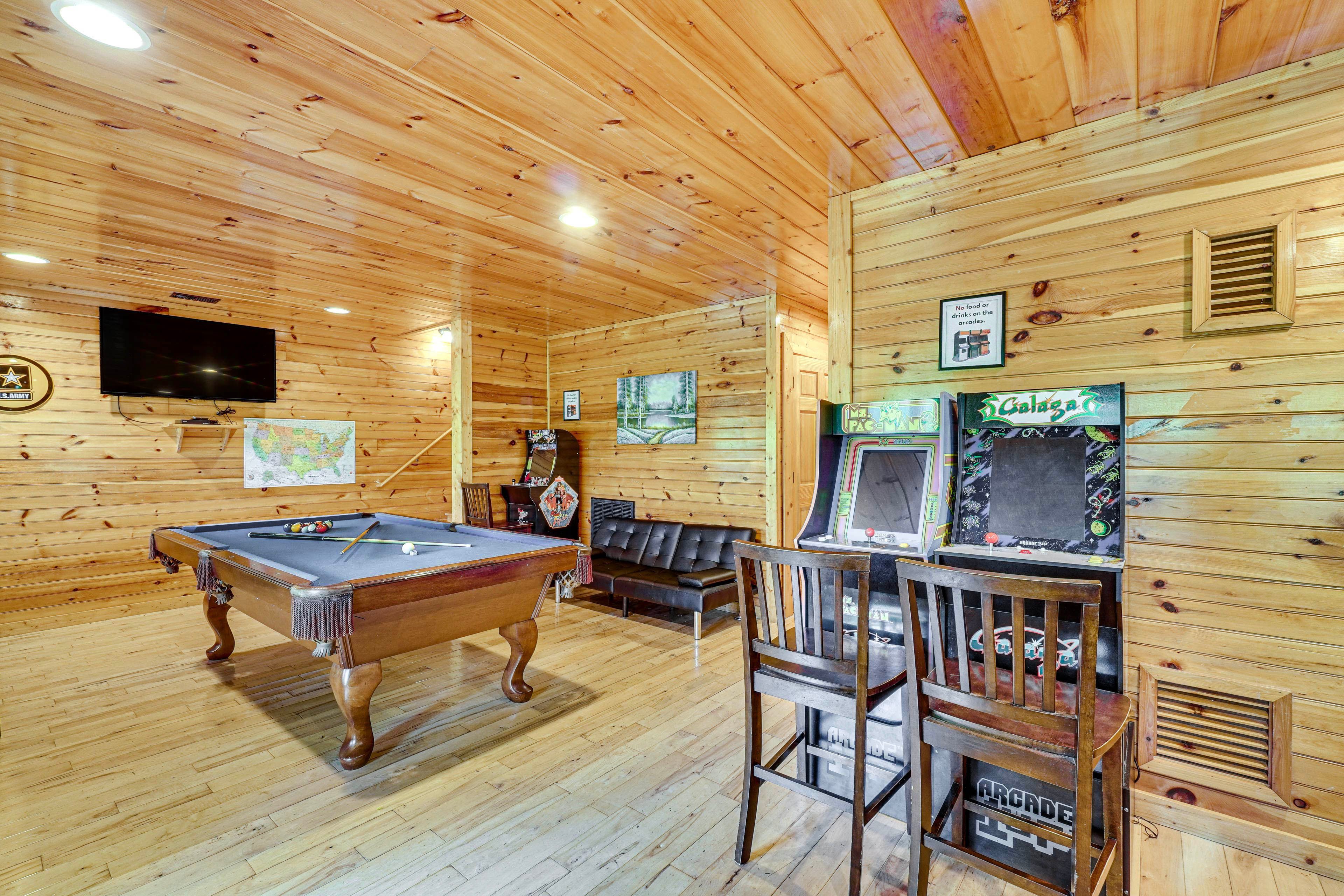 Game Room | Smart TV