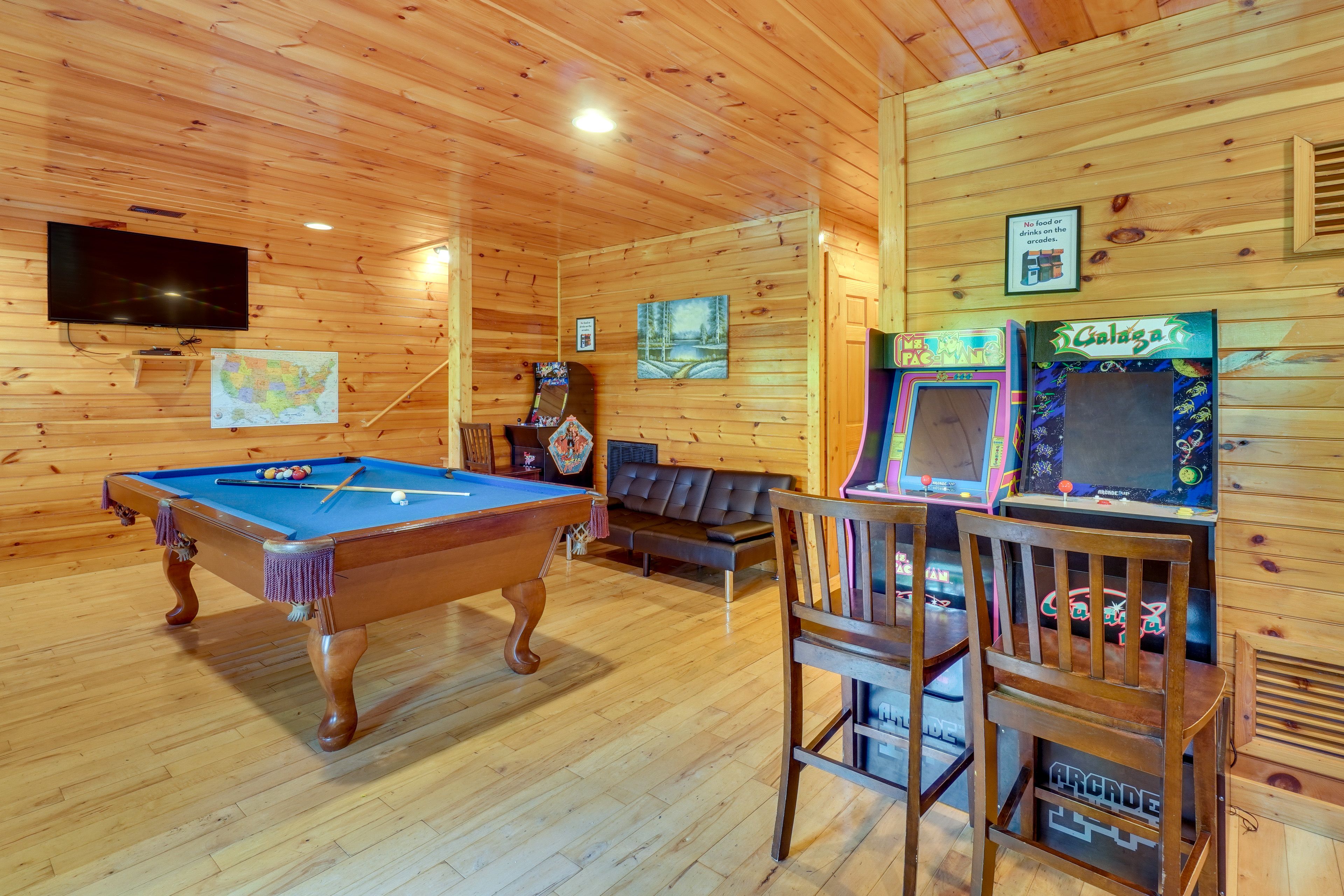 Game Room | Smart TV