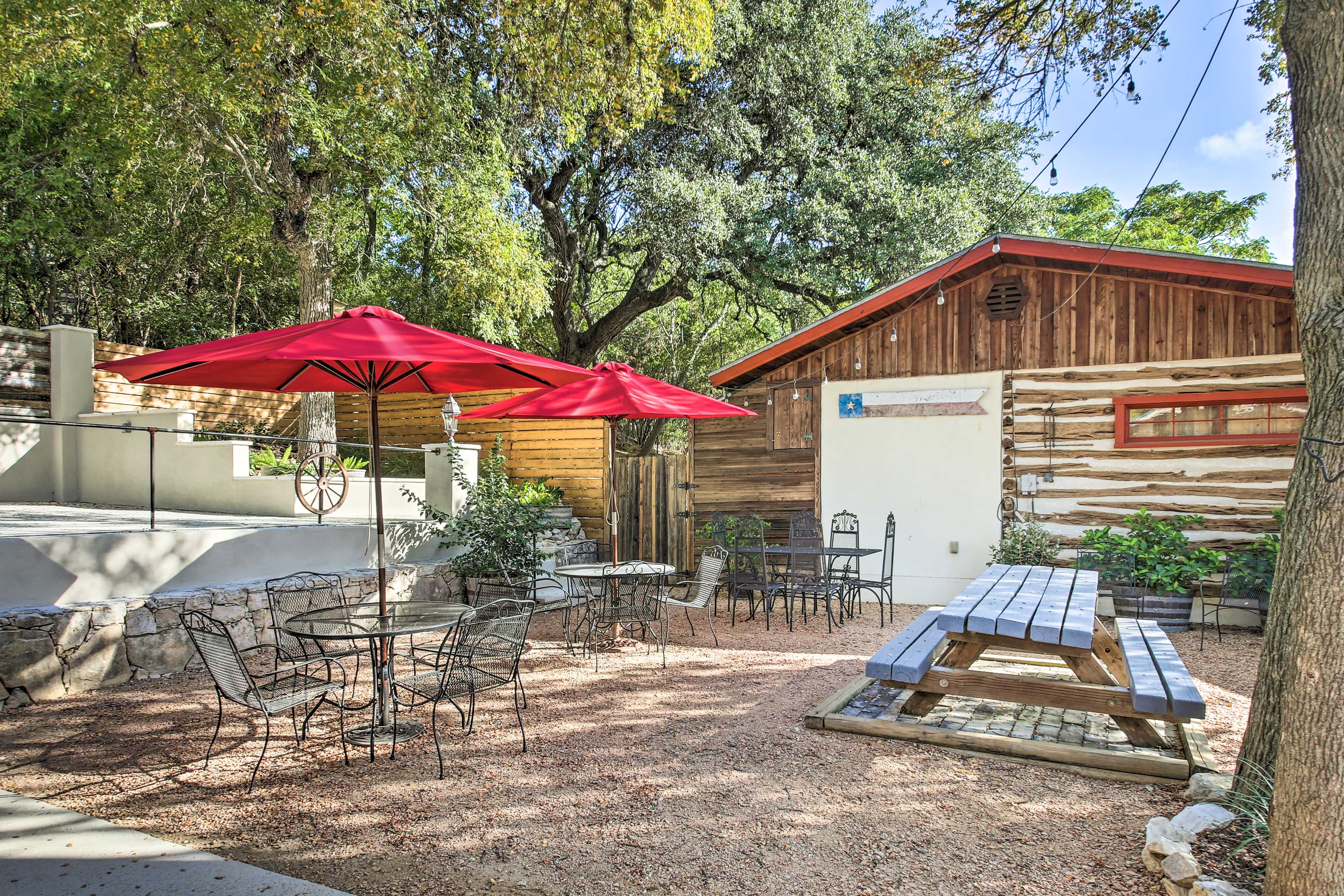 Dine al fresco in the outdoor seating area.