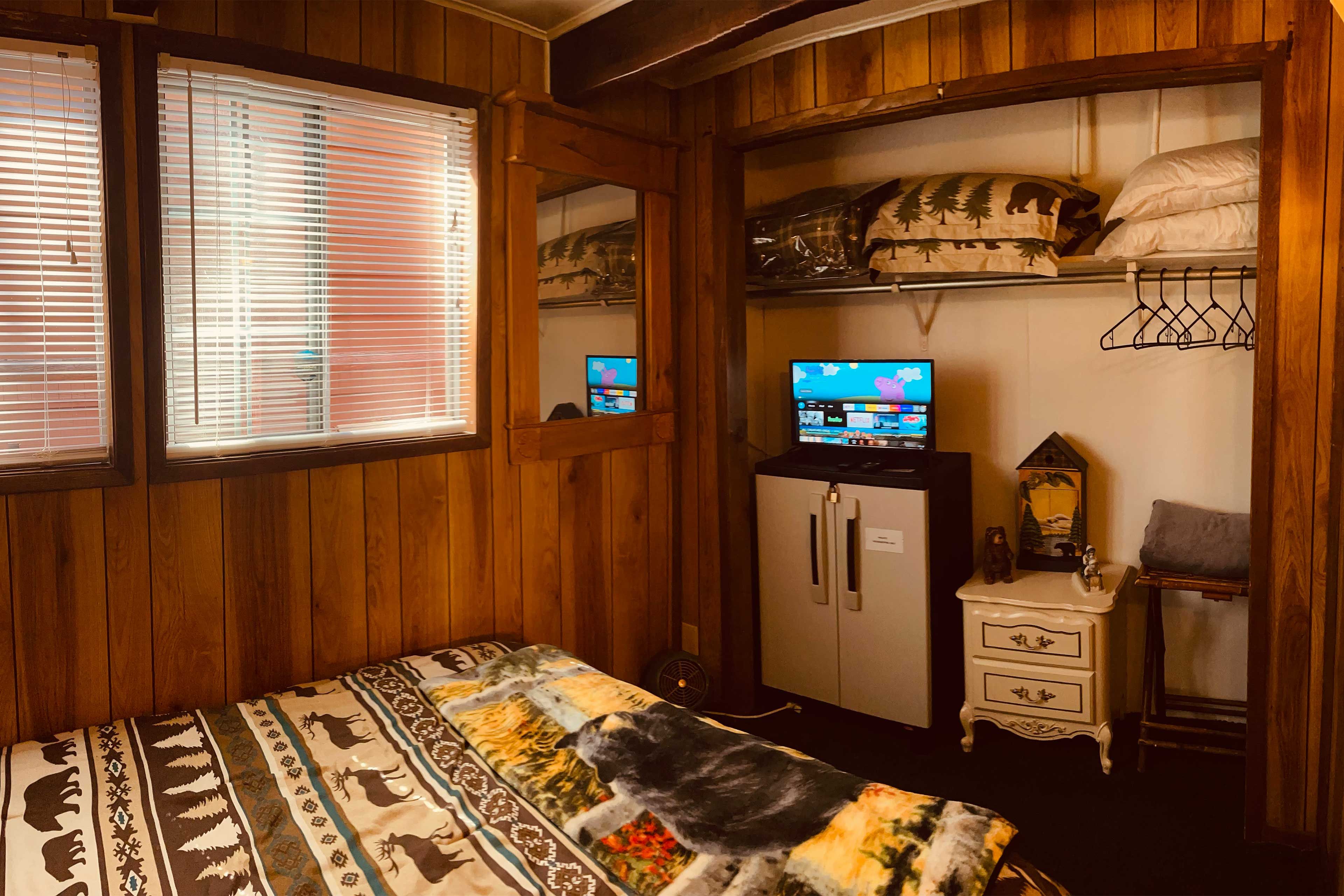 Bedroom | Smart TV