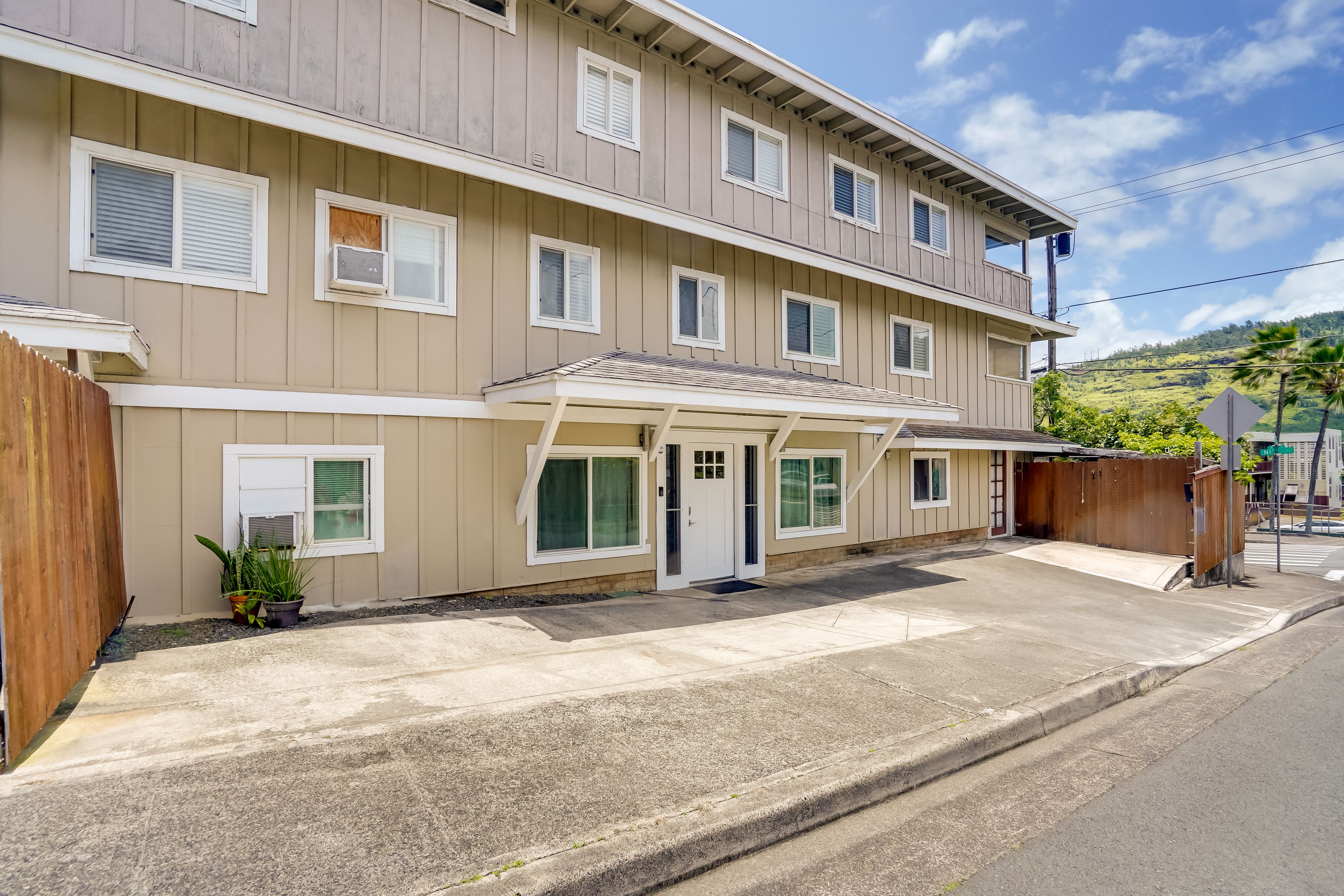 Property Exterior | Single-Story Condo | 1st-Floor Unit