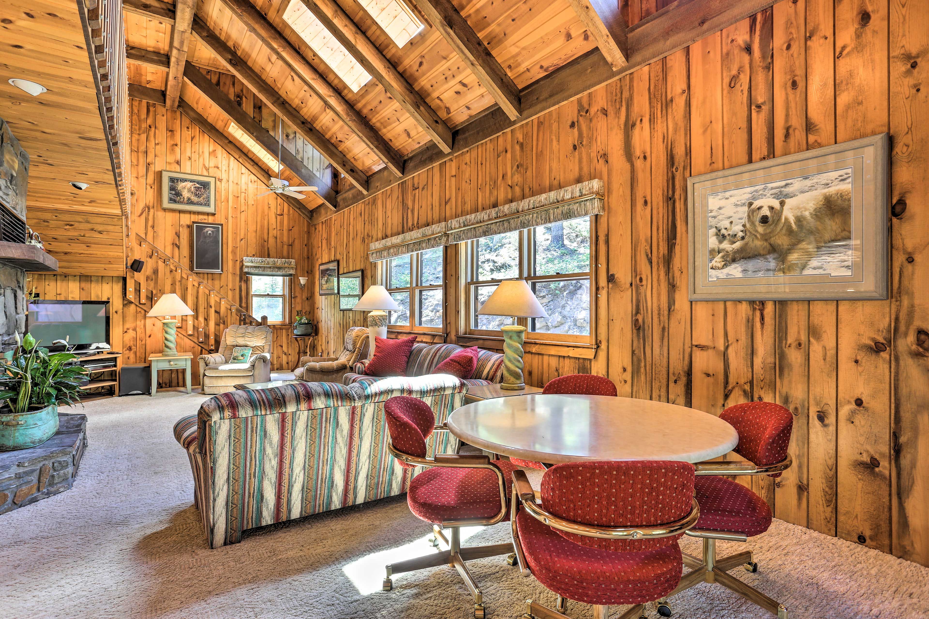 Living Room | 2-Story Cabin