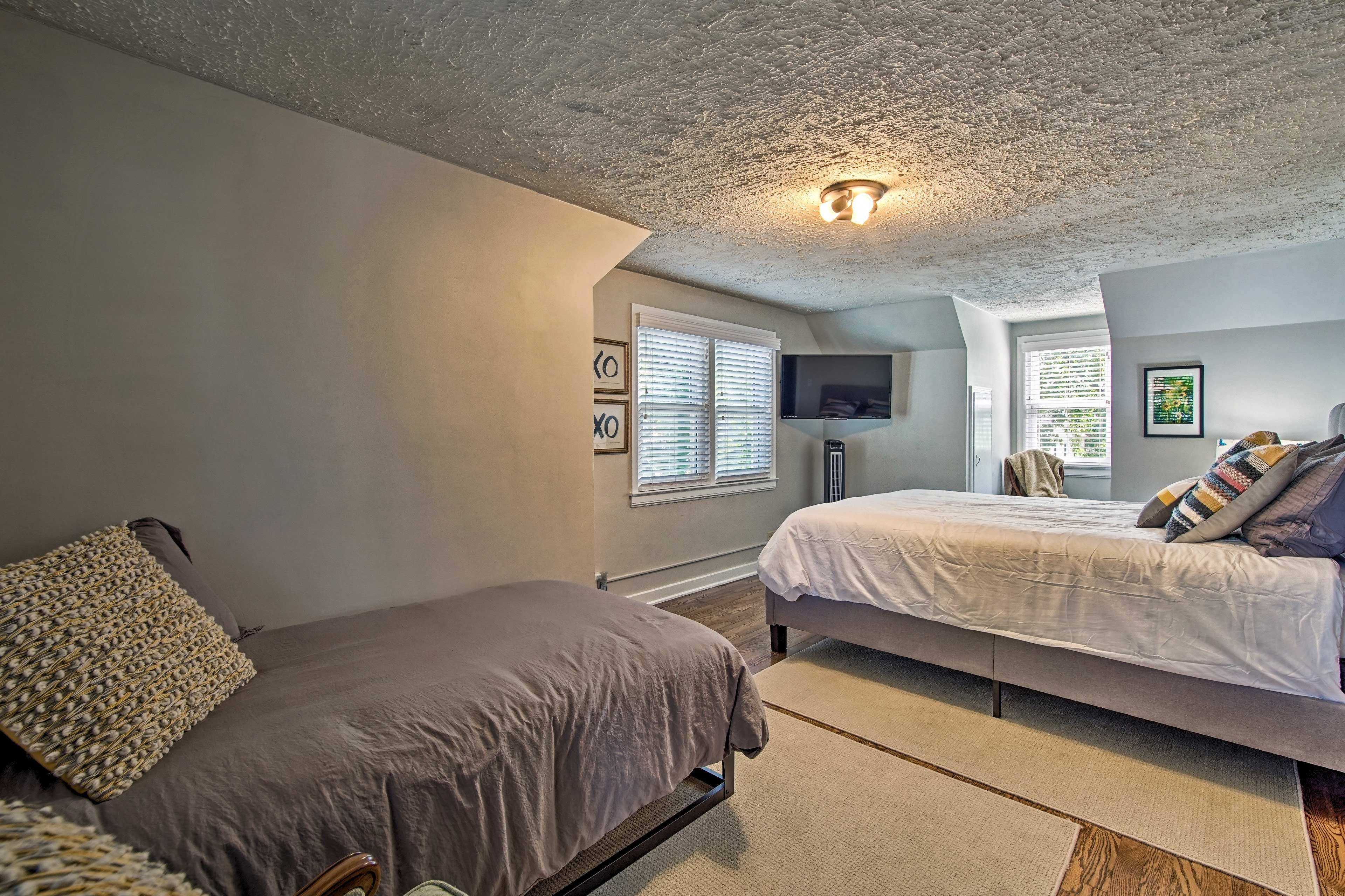 Bedroom 3 | Queen Bed | Twin Bed