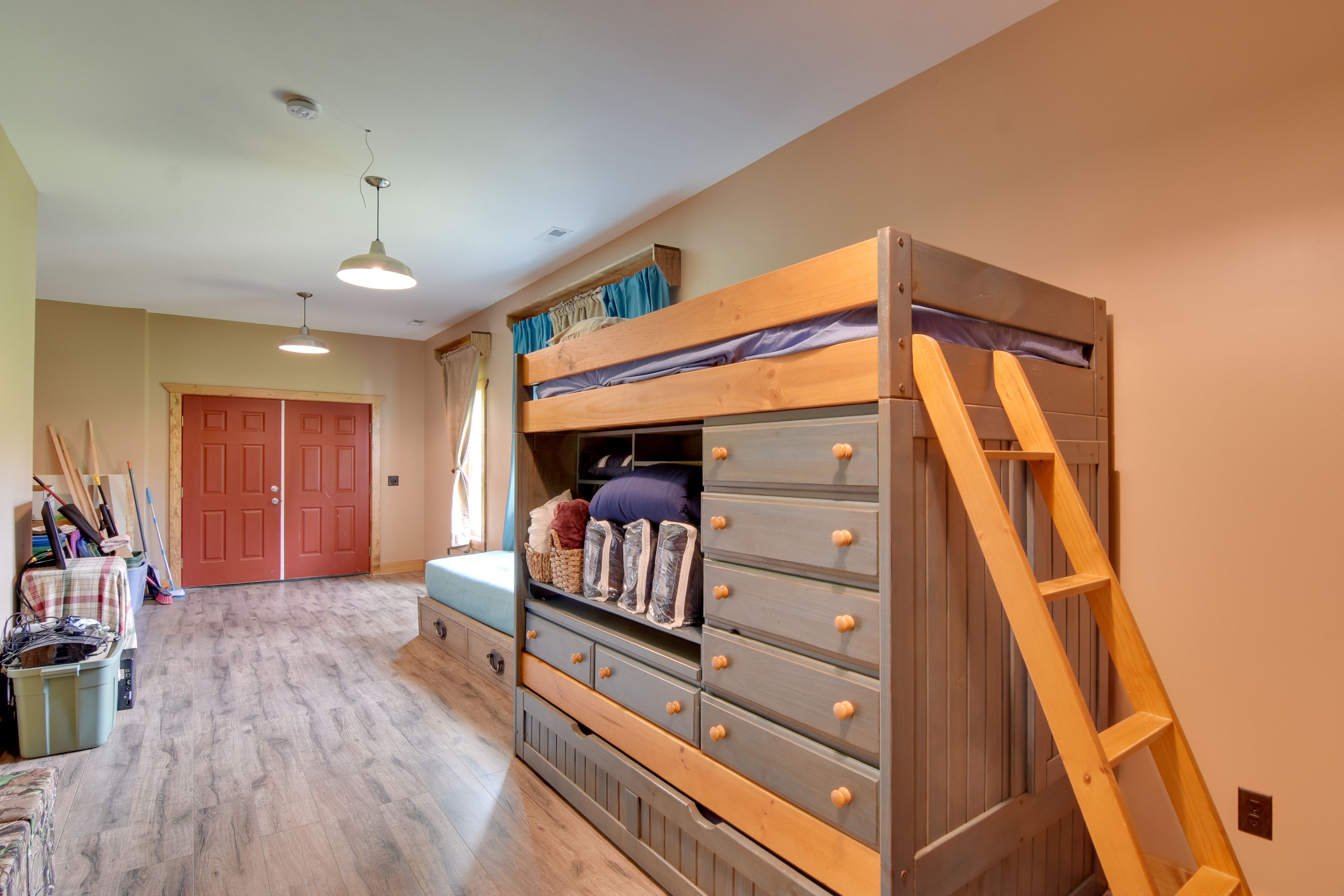 Bunk Room | Twin Bed | Twin Trundle Bed