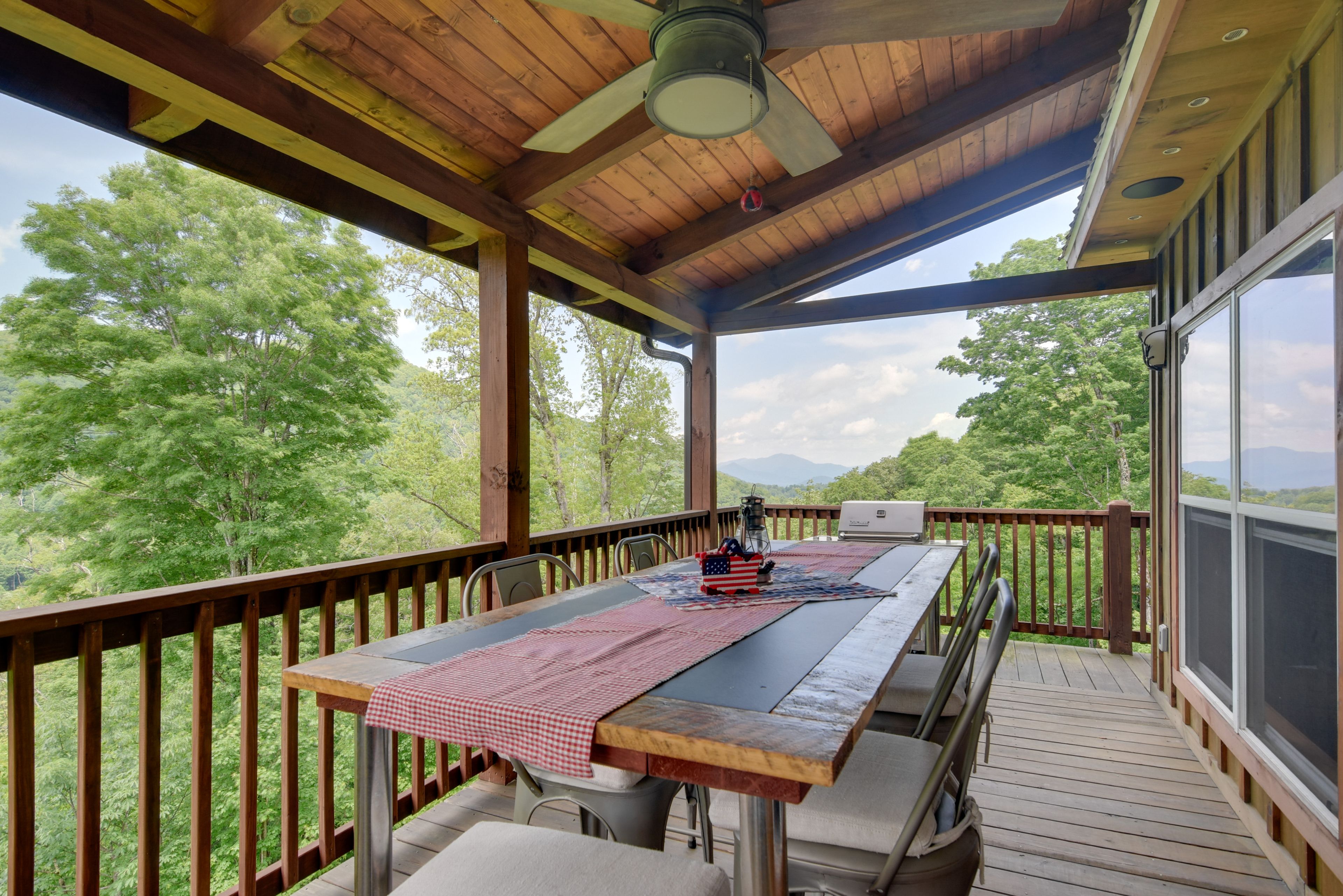 Private Deck