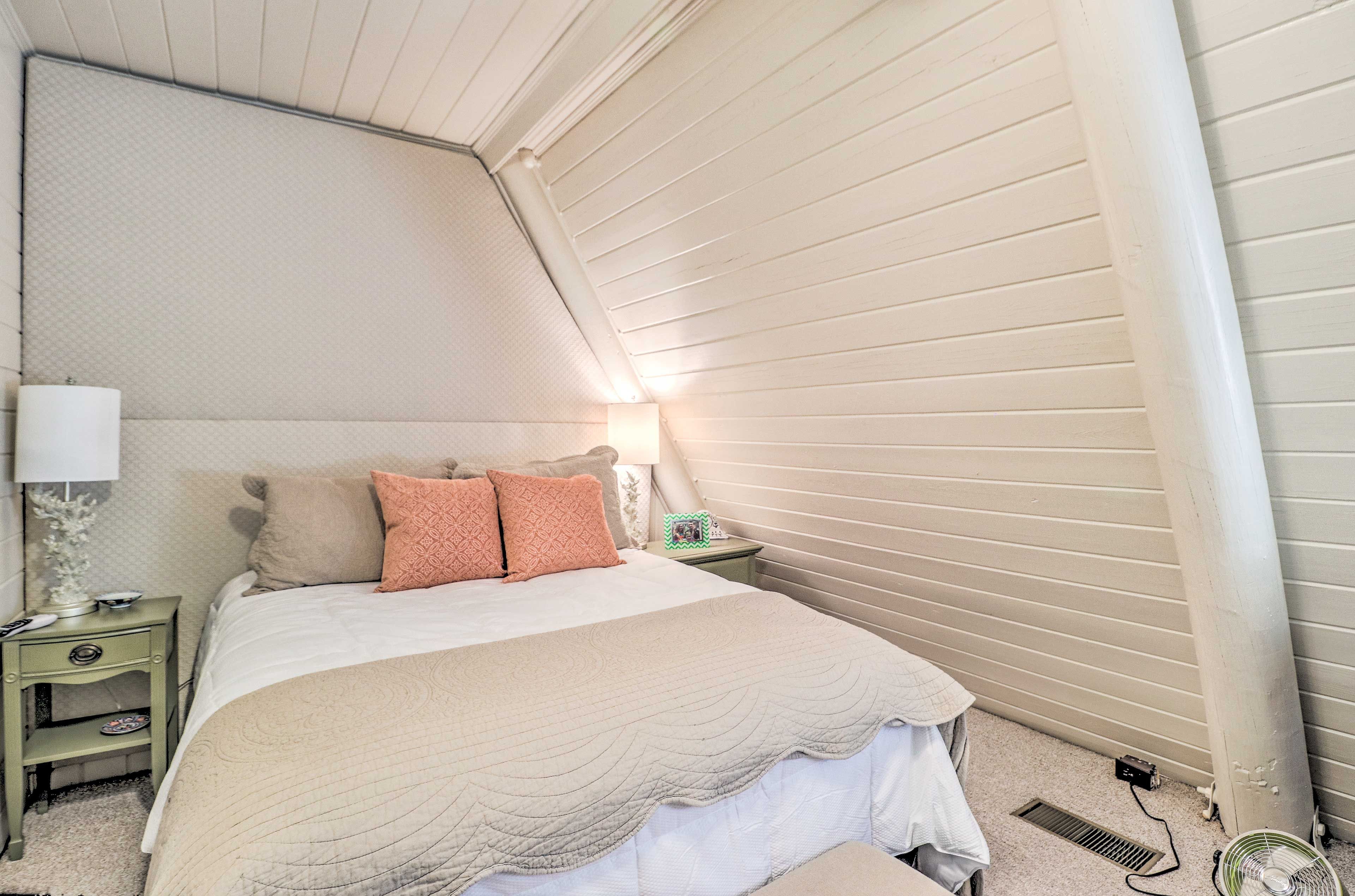 Bedroom 2 | Queen BEd