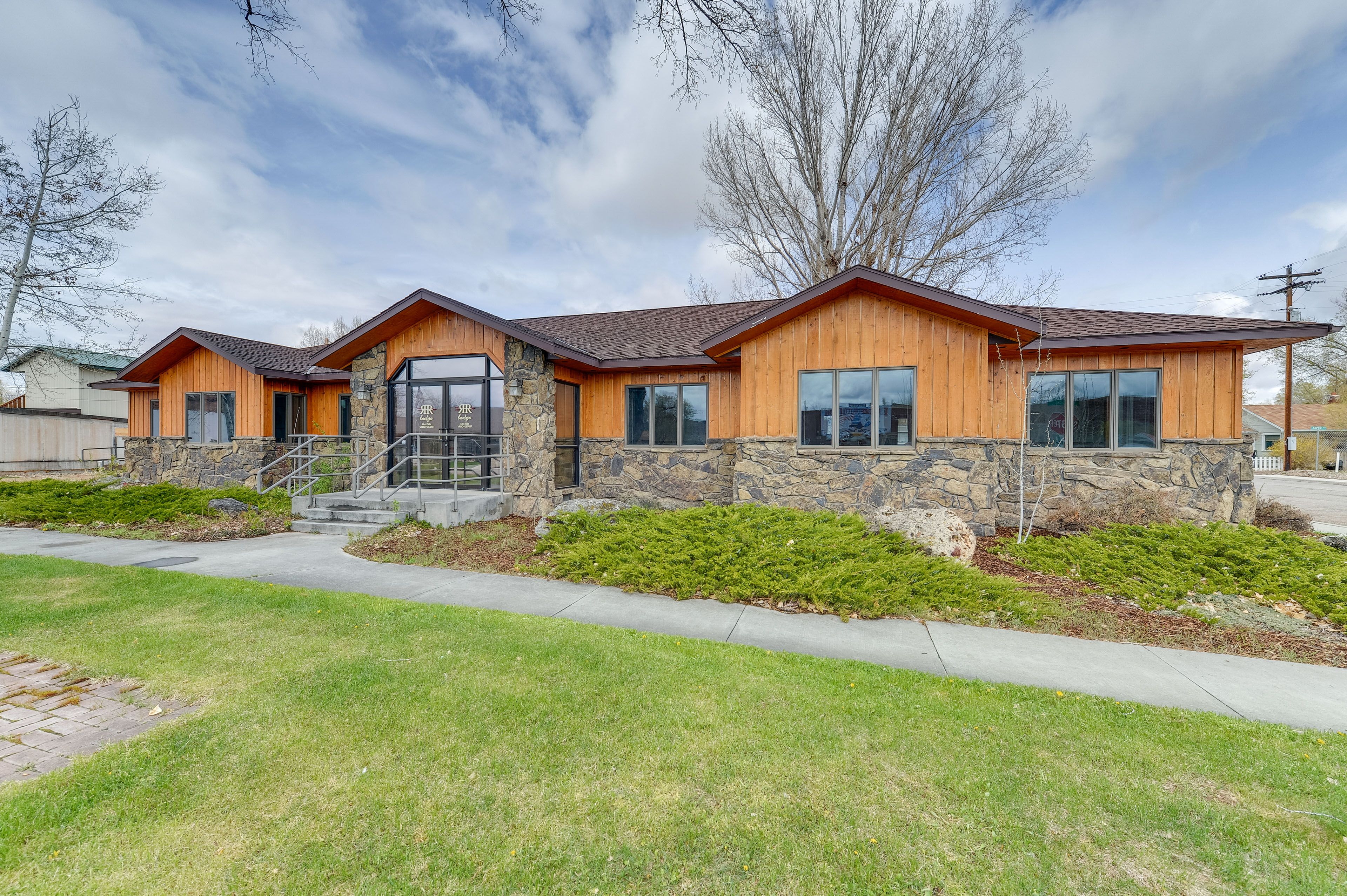 Street Parking (First-Come, First-Served)