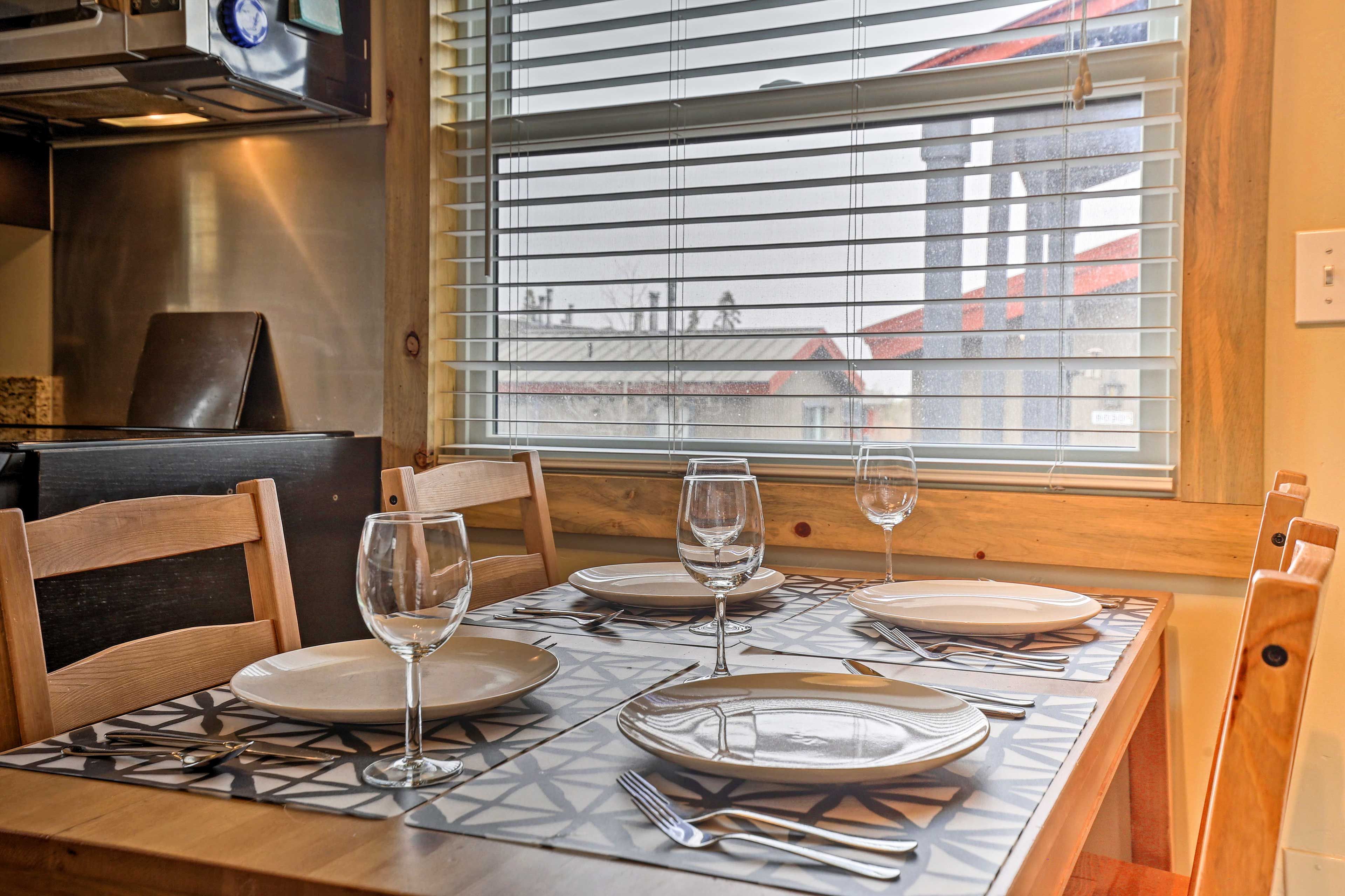 Dine at the 4-person table!