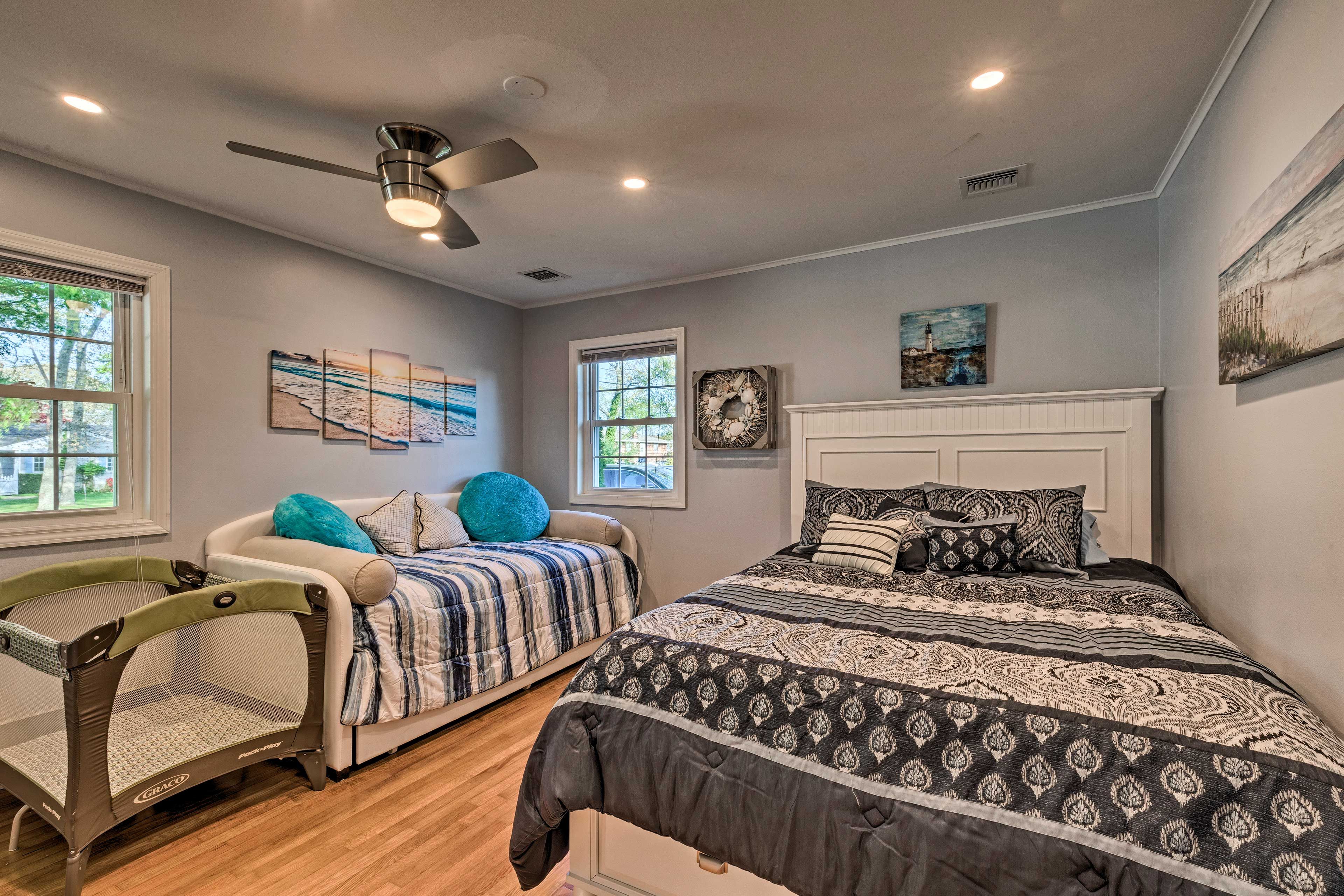 Bedroom 3 | Queen Bed