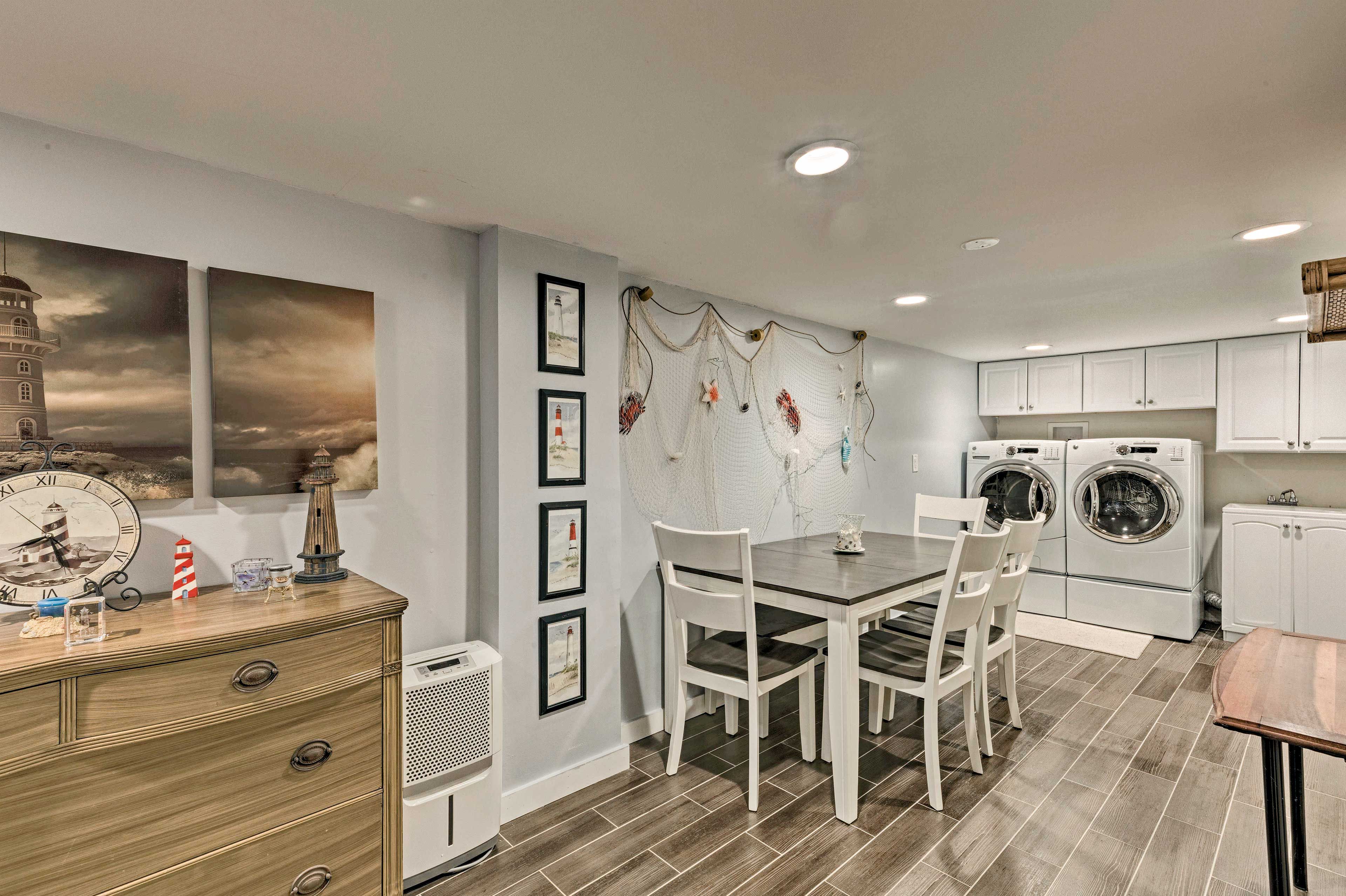 2nd Dining Area | Washer & Dryer