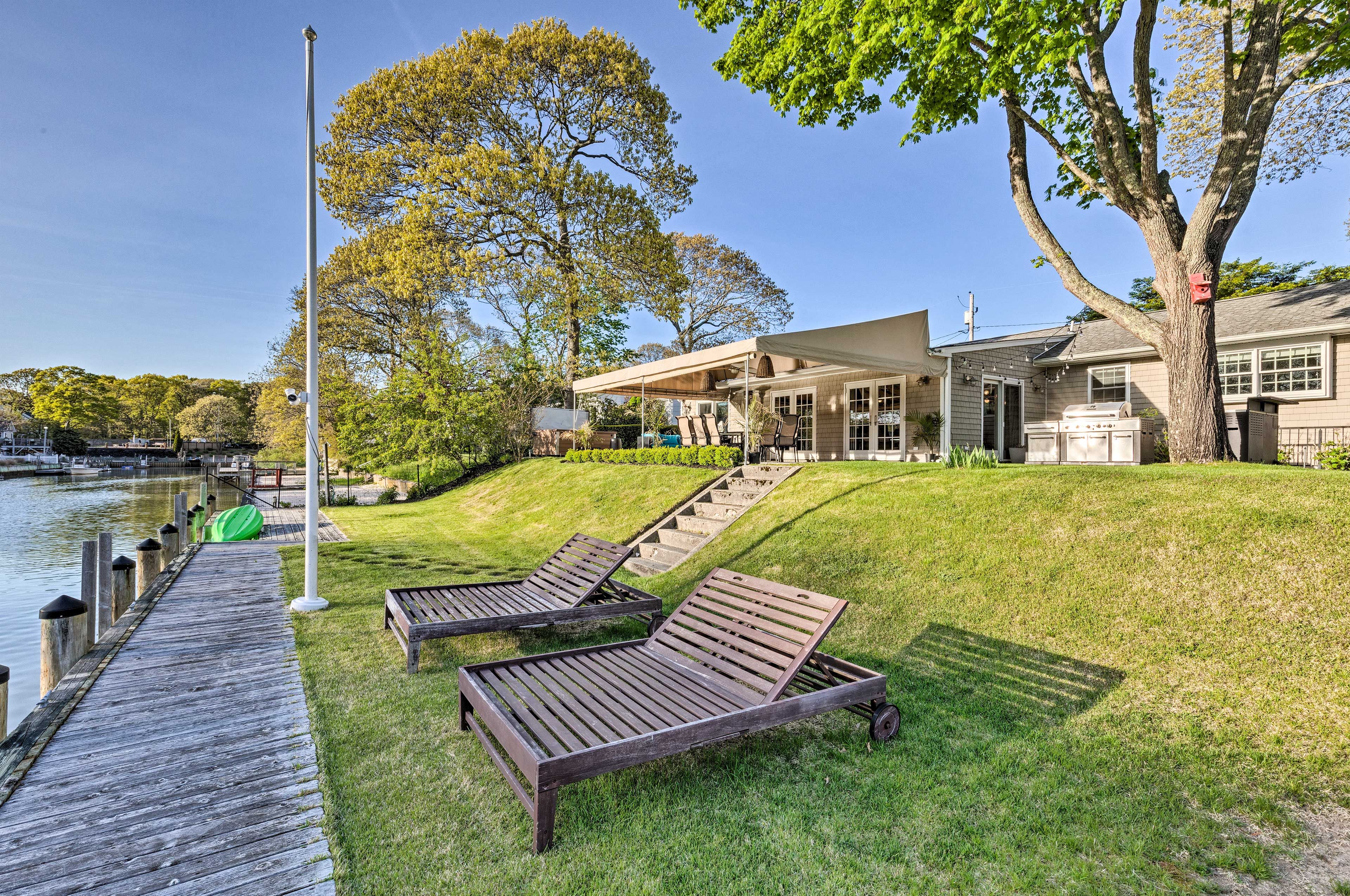 Lounge Chairs