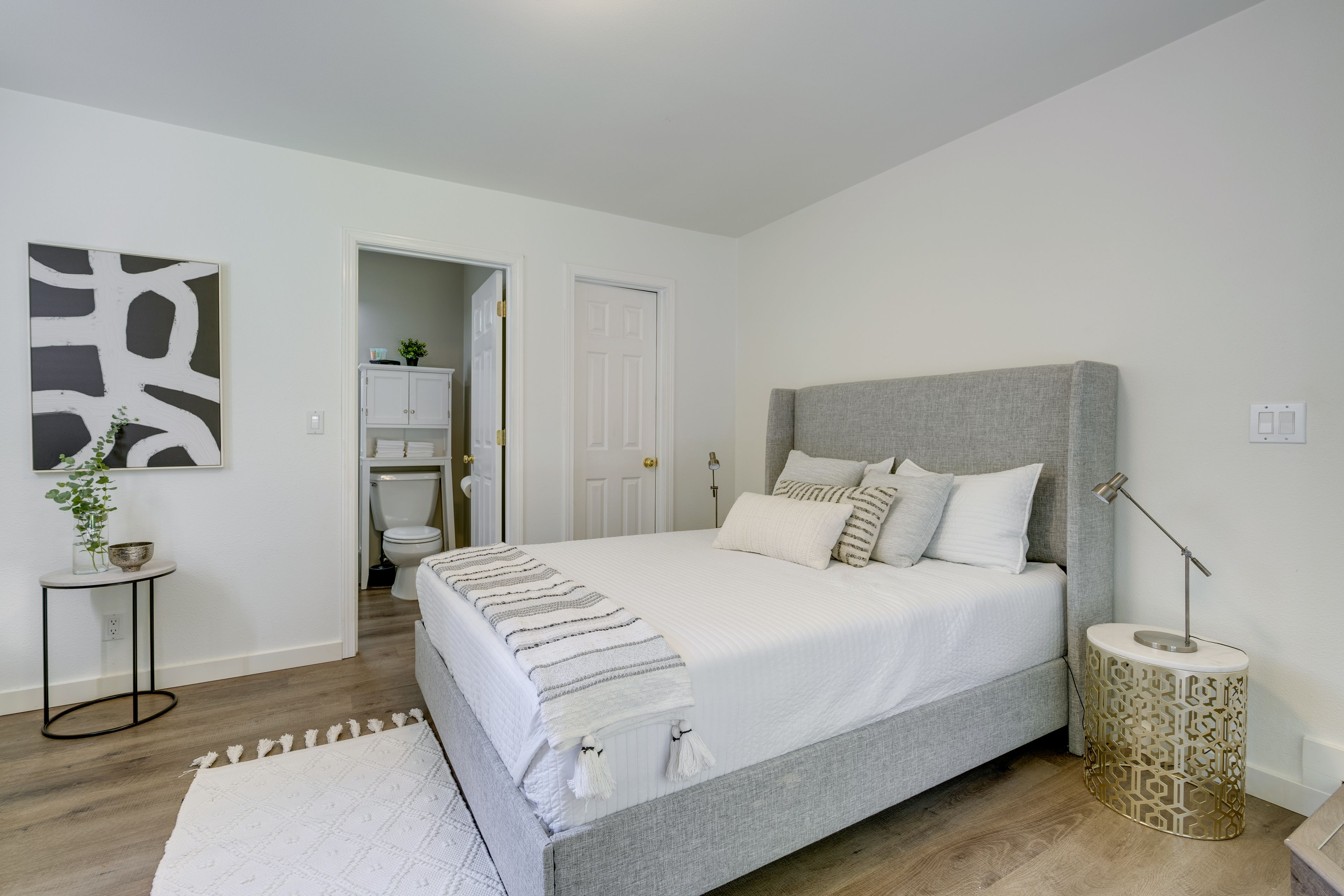 Bedroom 2 | Queen Bed