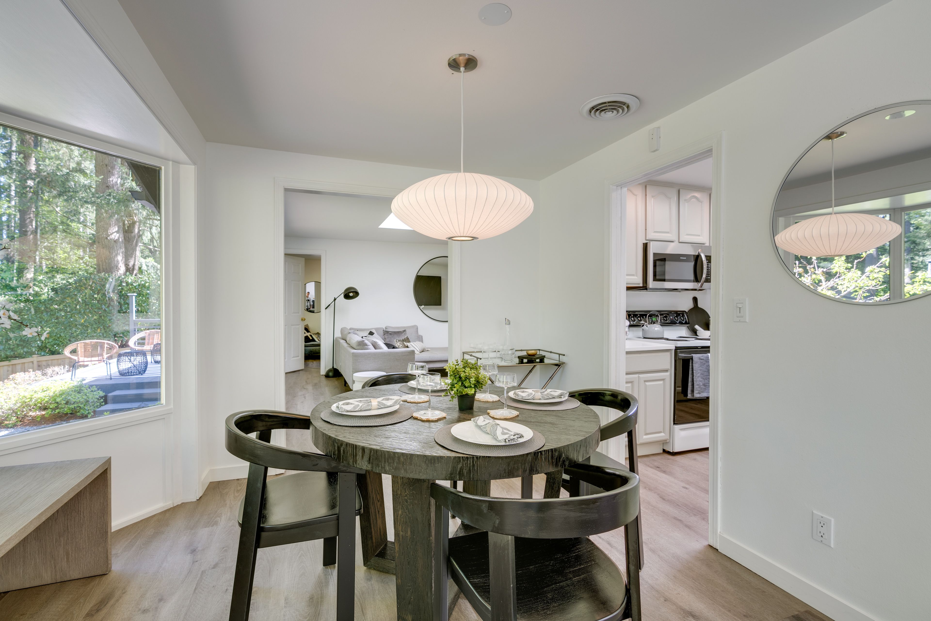 Dining Table | Dishware Provided