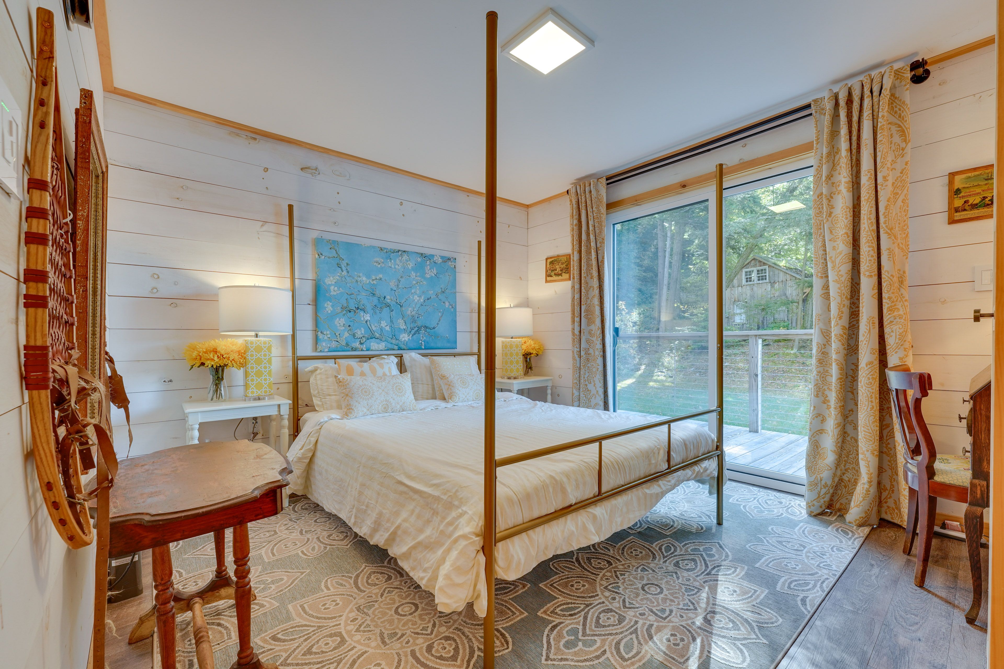 Bedroom 1 | Queen Bed | Access to Deck