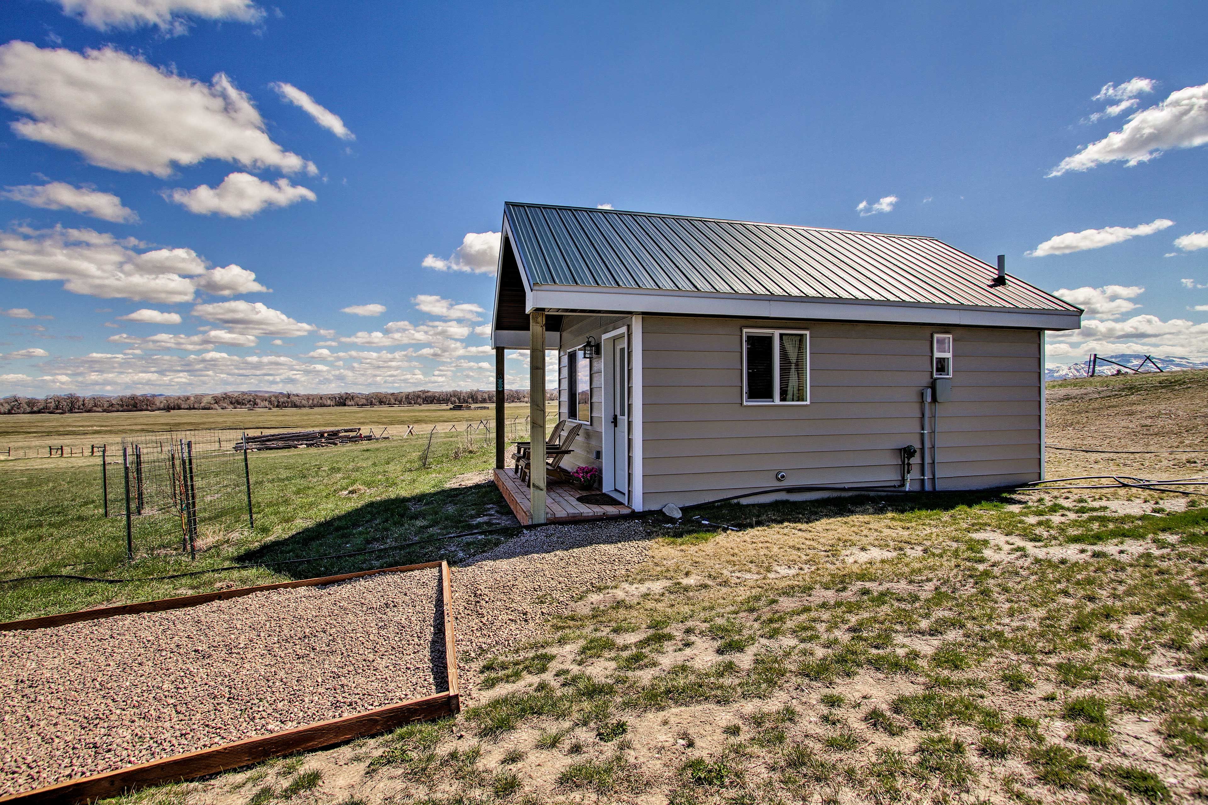 Parking | Gravel Driveway (2 Vehicles) | RV/Trailer Parking