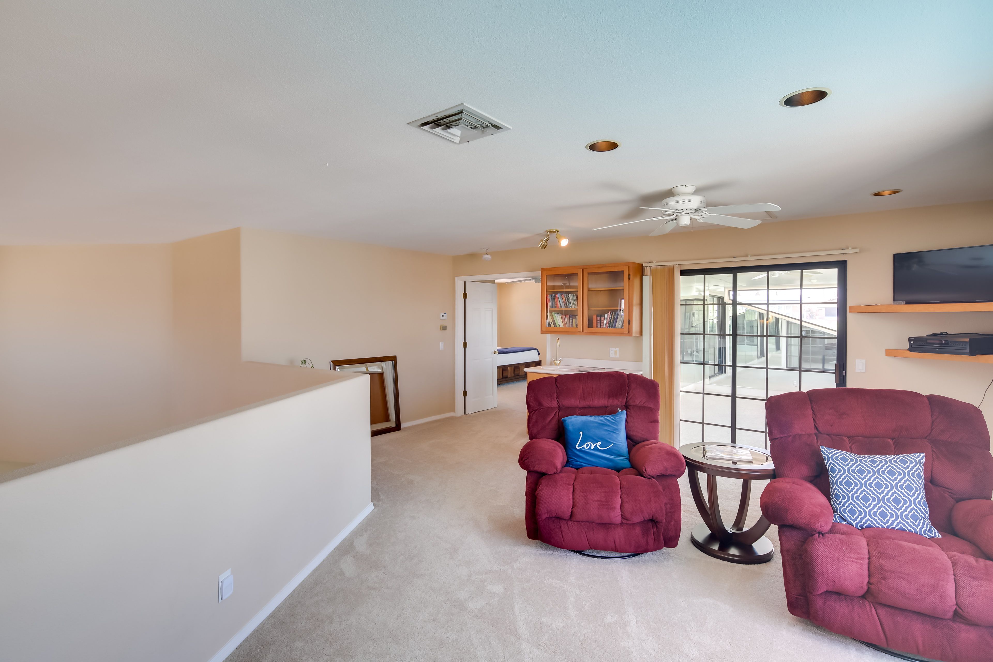Upstairs Living Area